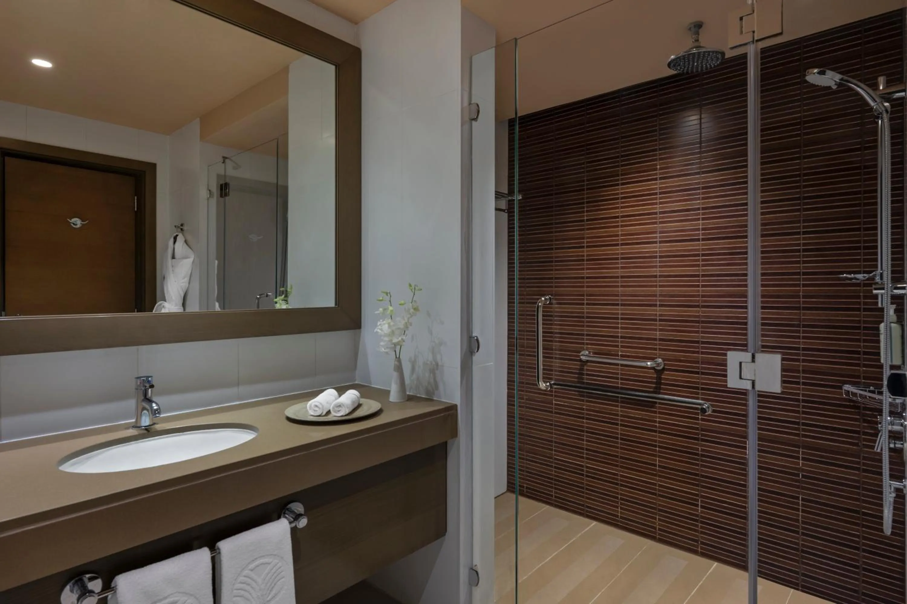 Bathroom in Park Arjaan by Rotana, Abu Dhabi