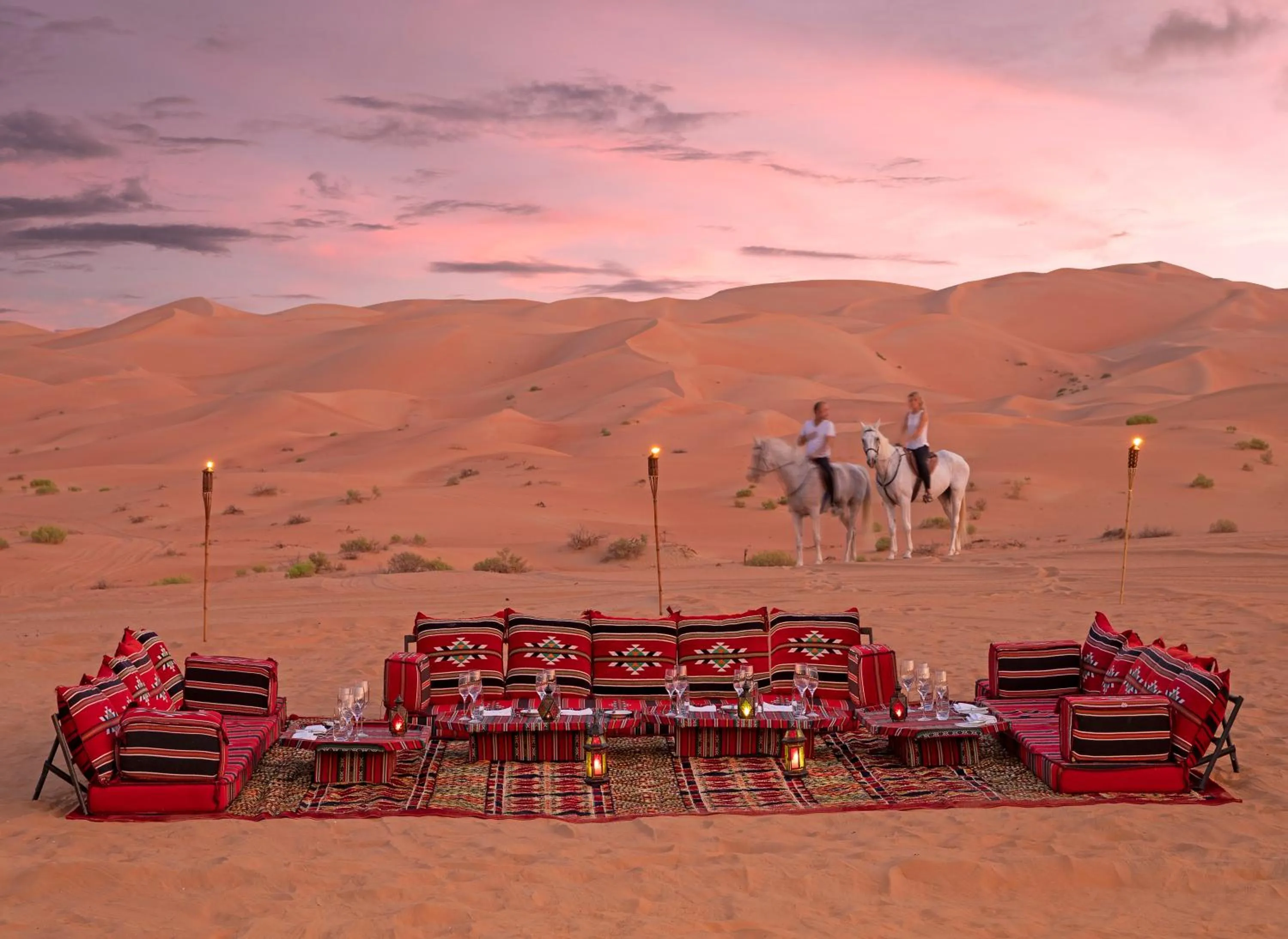 Restaurant/places to eat in Anantara Qasr al Sarab Desert Resort