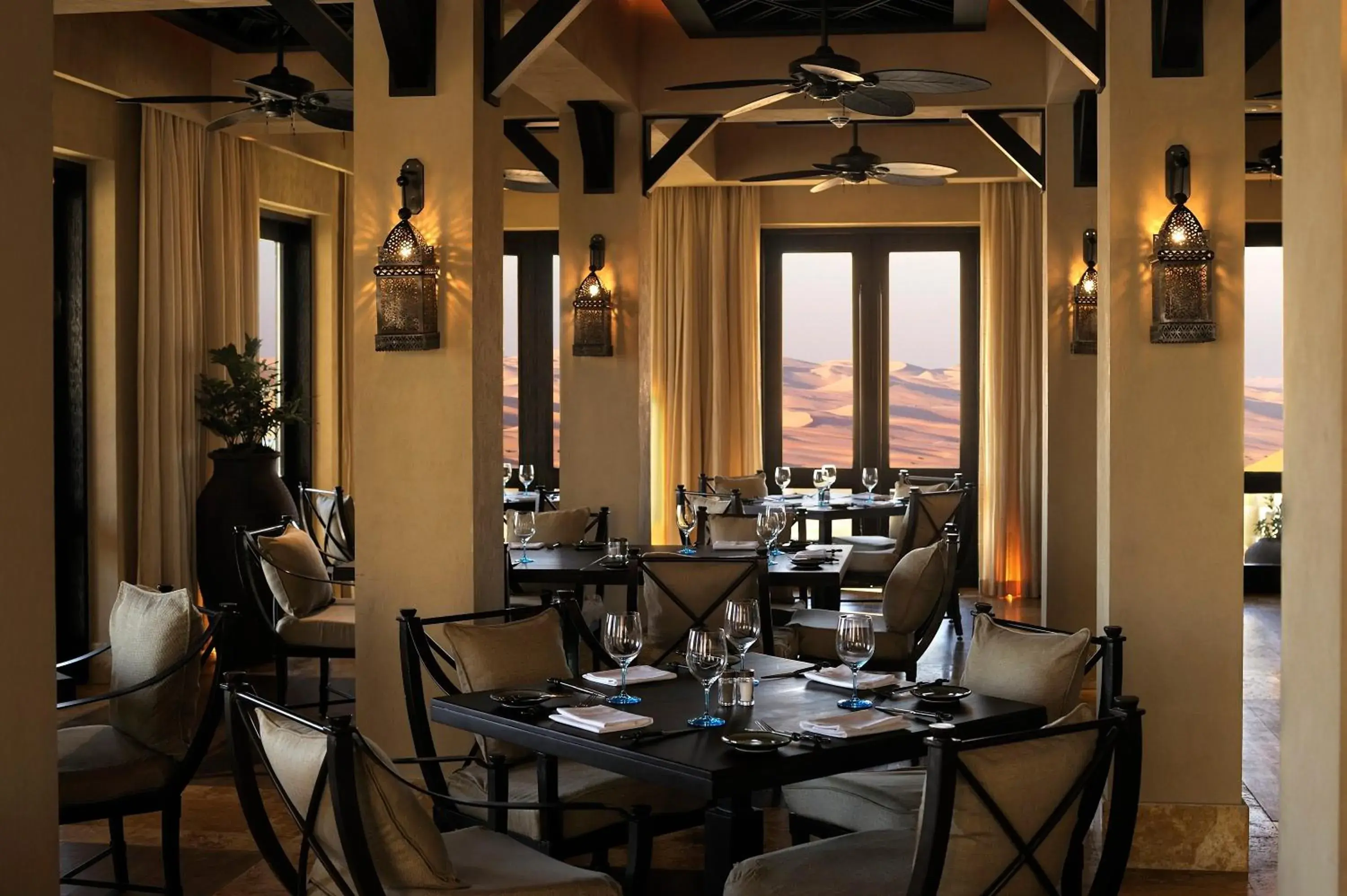 Restaurant/places to eat in Anantara Qasr al Sarab Desert Resort Restaurant/places to eat in Anantara Qasr al Sarab Desert Resort