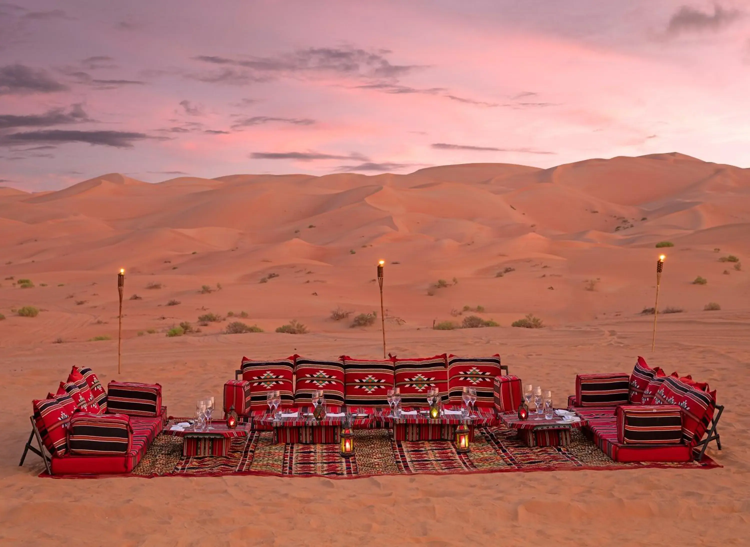 Restaurant/places to eat in Anantara Qasr al Sarab Desert Resort Restaurant/places to eat in Anantara Qasr al Sarab Desert Resort