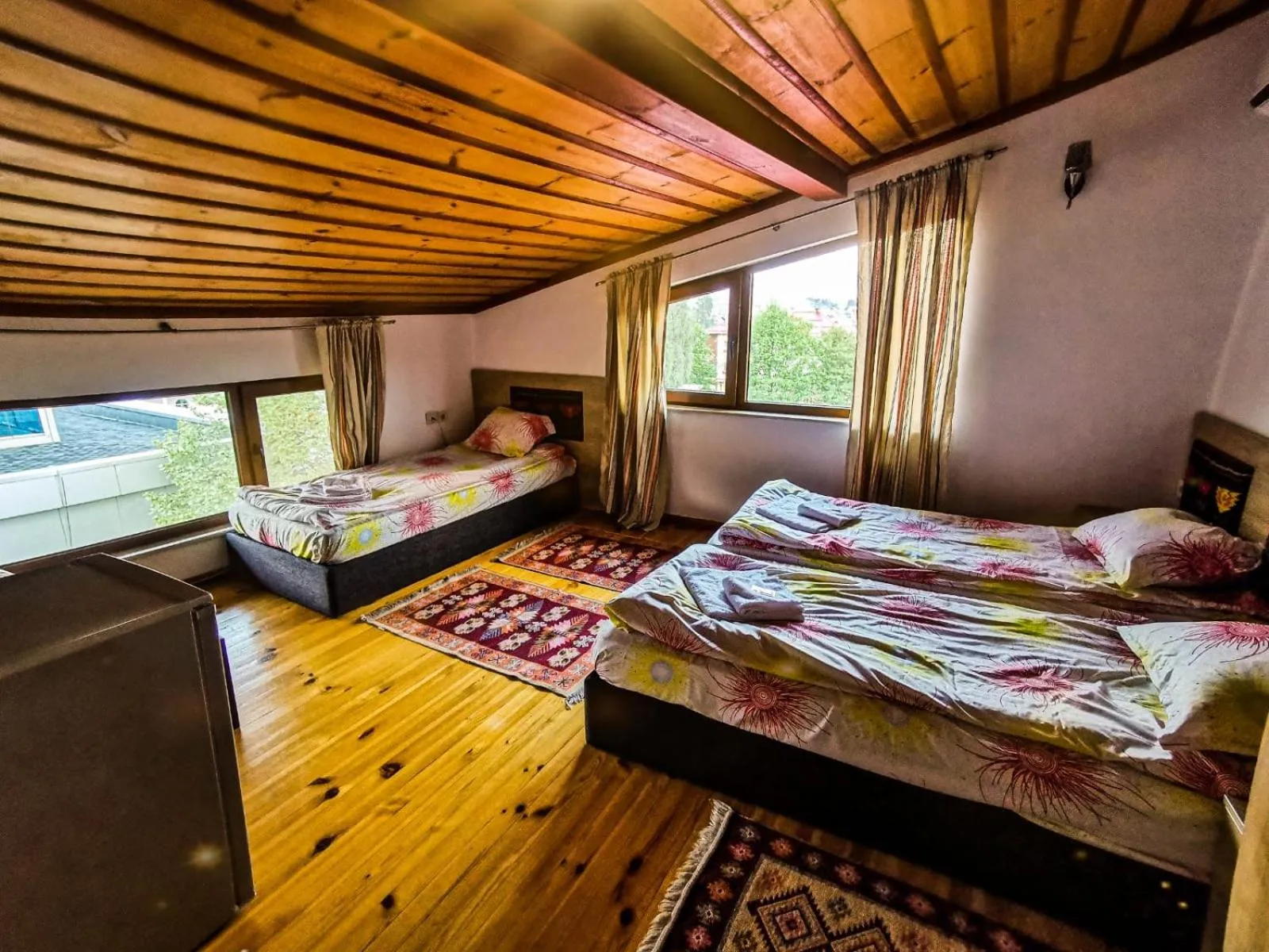 Photo of the whole room in Hotel Alikante