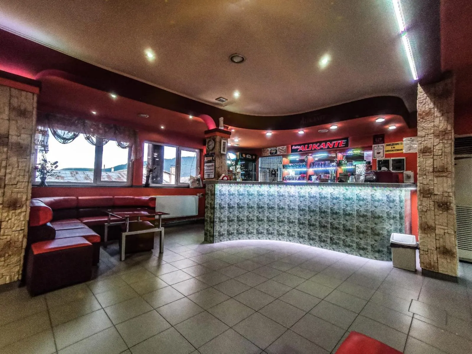 Lounge or bar in Hotel Alikante