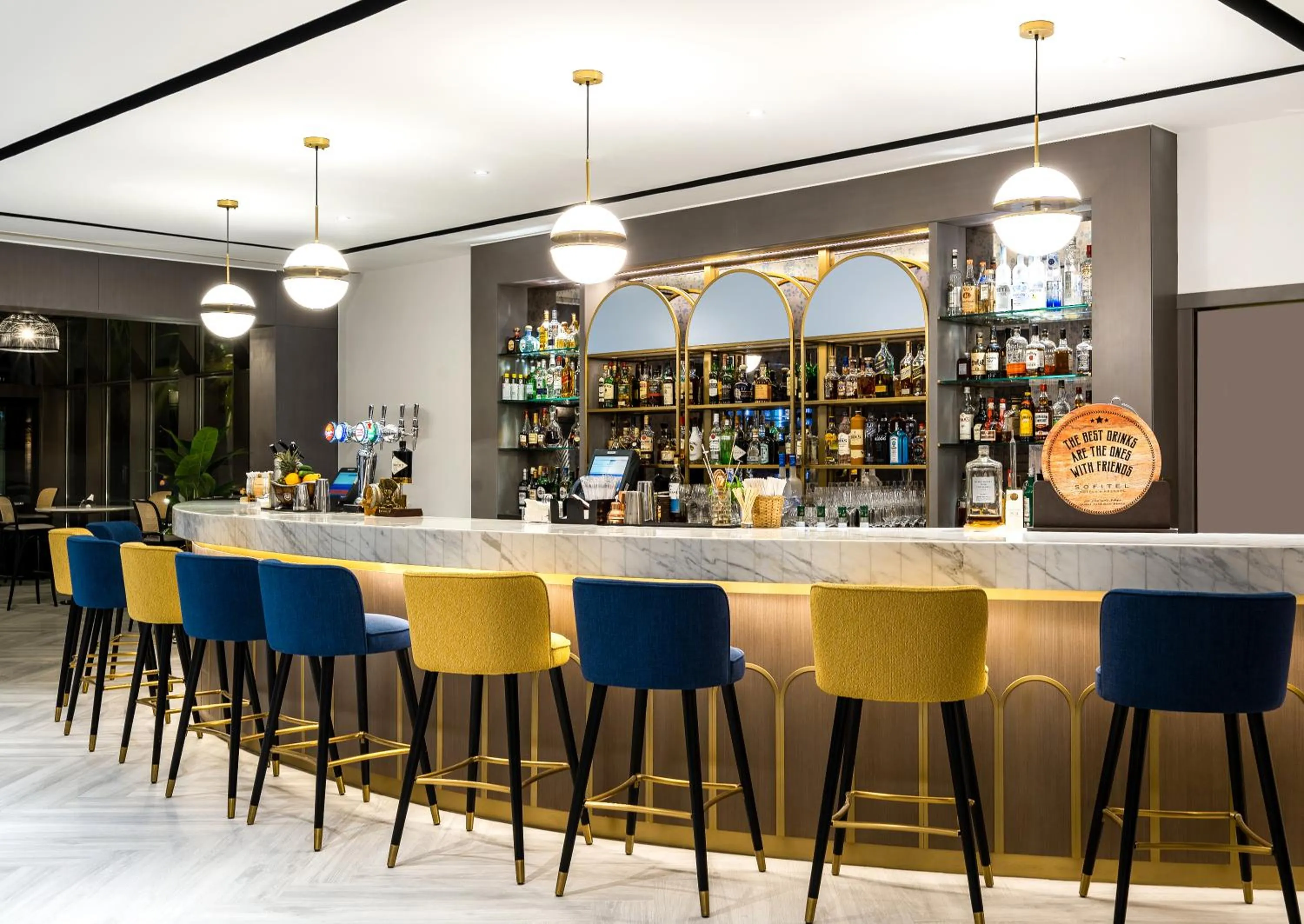 Lounge or bar in Sofitel Dubai Jumeirah Beach