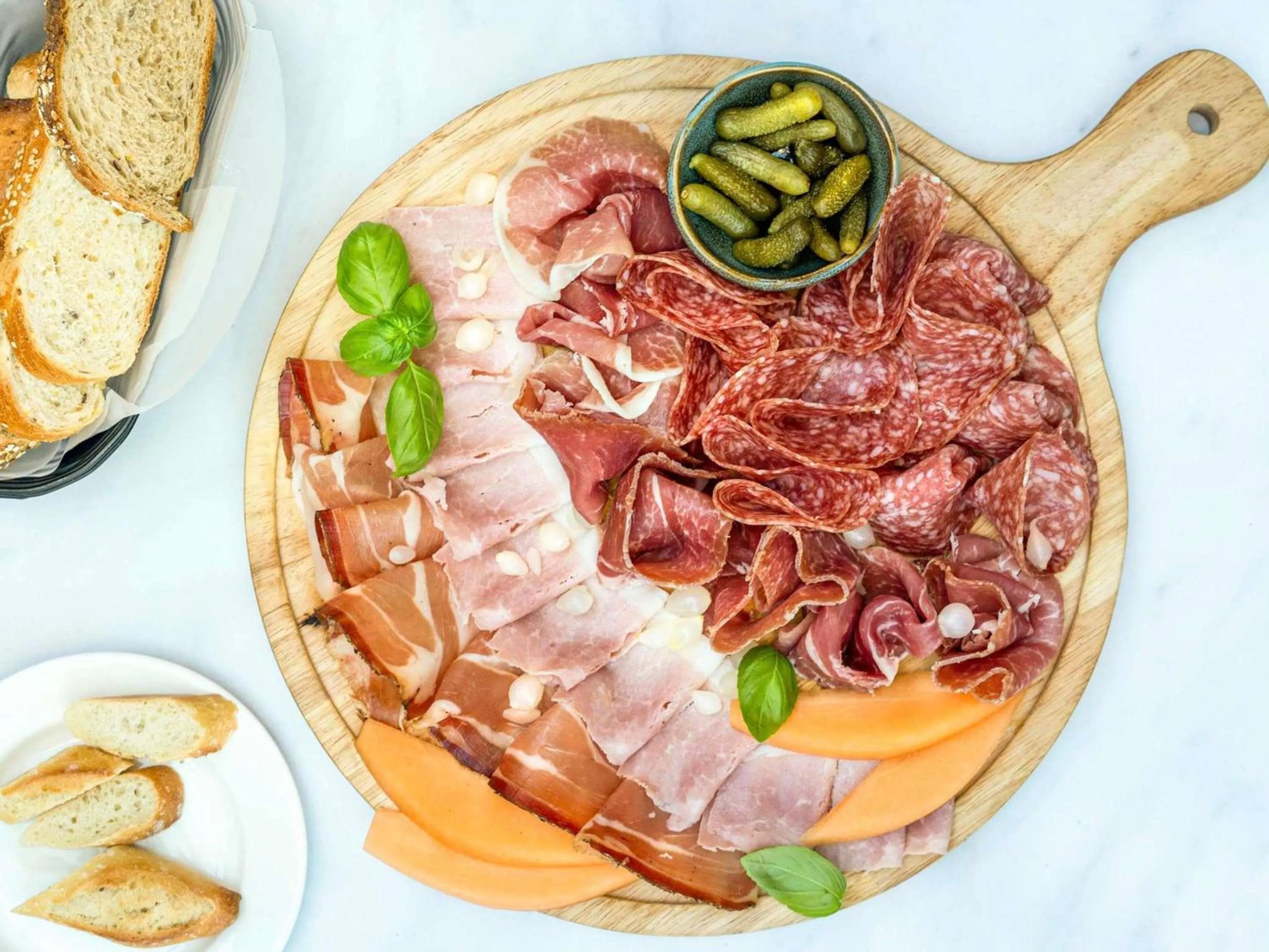 Restaurant/places to eat in Sofitel Dubai Jumeirah Beach