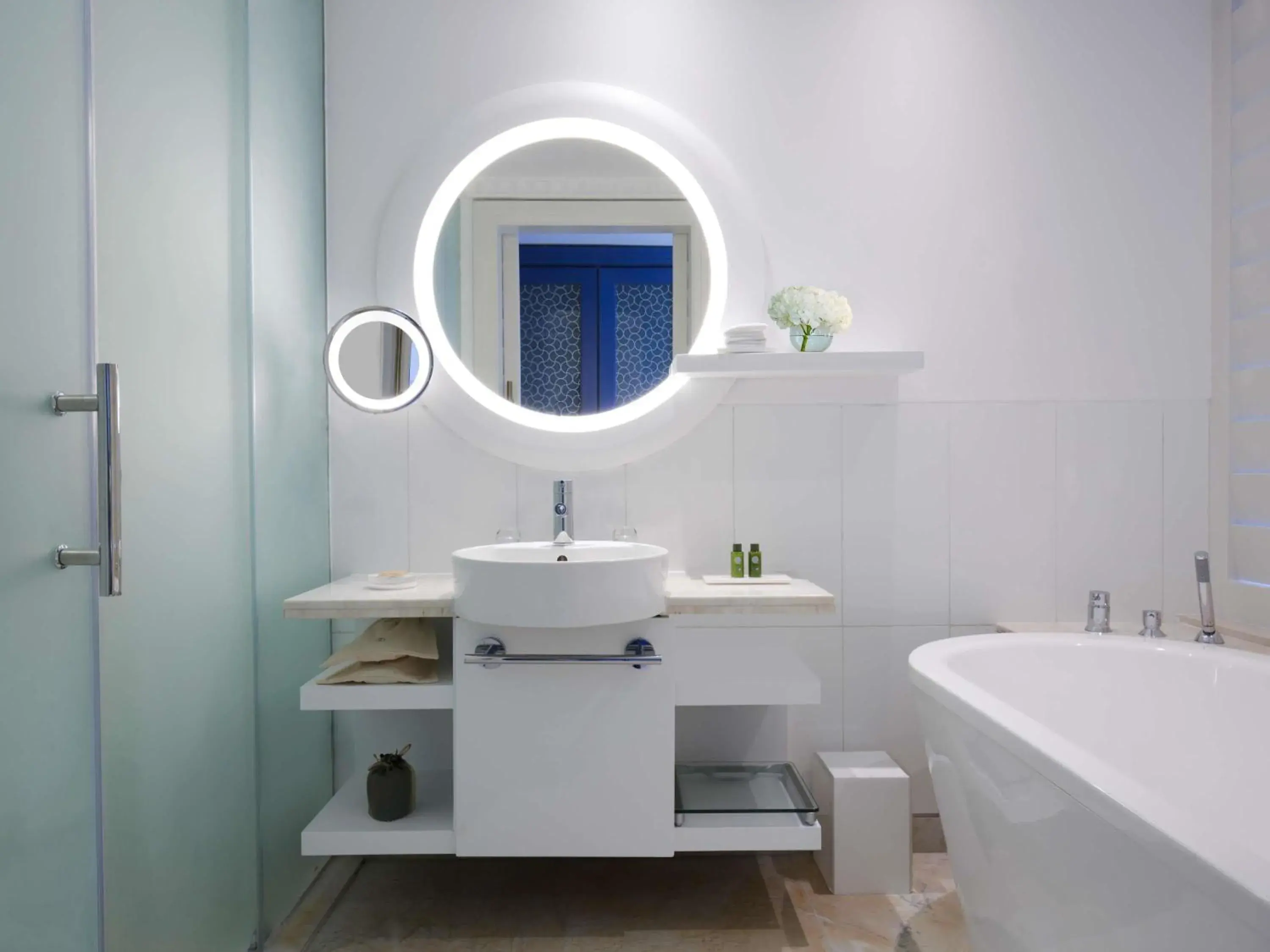 Bedroom in Sofitel Dubai Jumeirah Beach Bedroom in Sofitel Dubai Jumeirah Beach