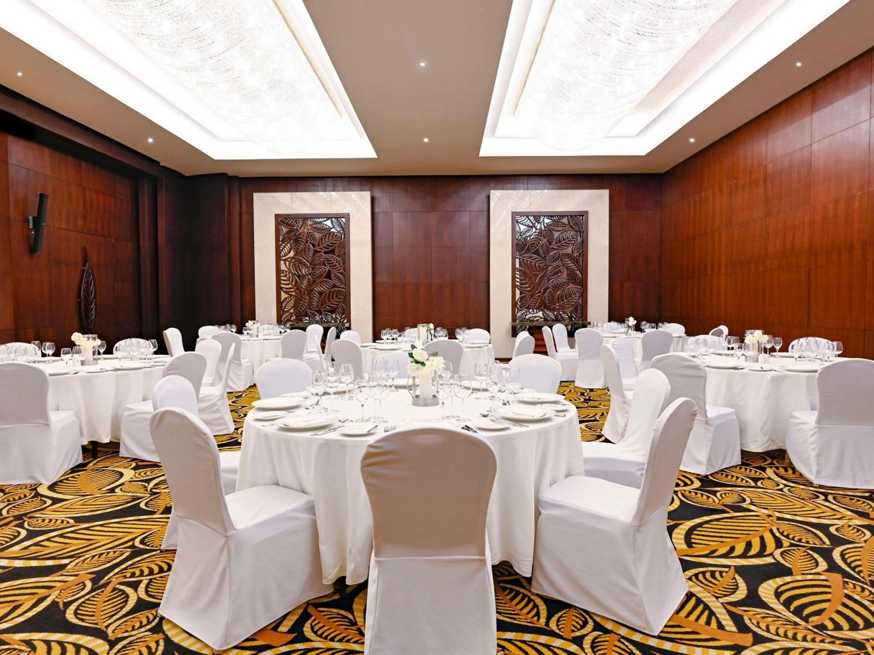 Meeting/conference room in Sofitel Dubai Jumeirah Beach