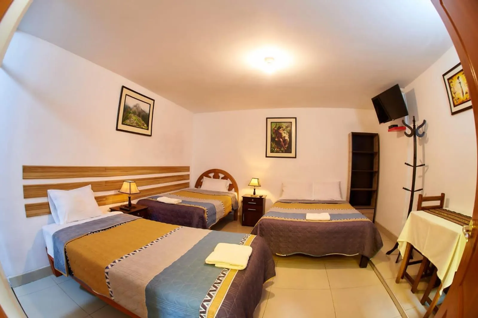 TV and multimedia, Bed in Marlon's House Arequipa