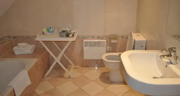 Deluxe Queen Room - single occupancy in Onsemhoeve Deluxe Queen Room - single occupancy in Onsemhoeve