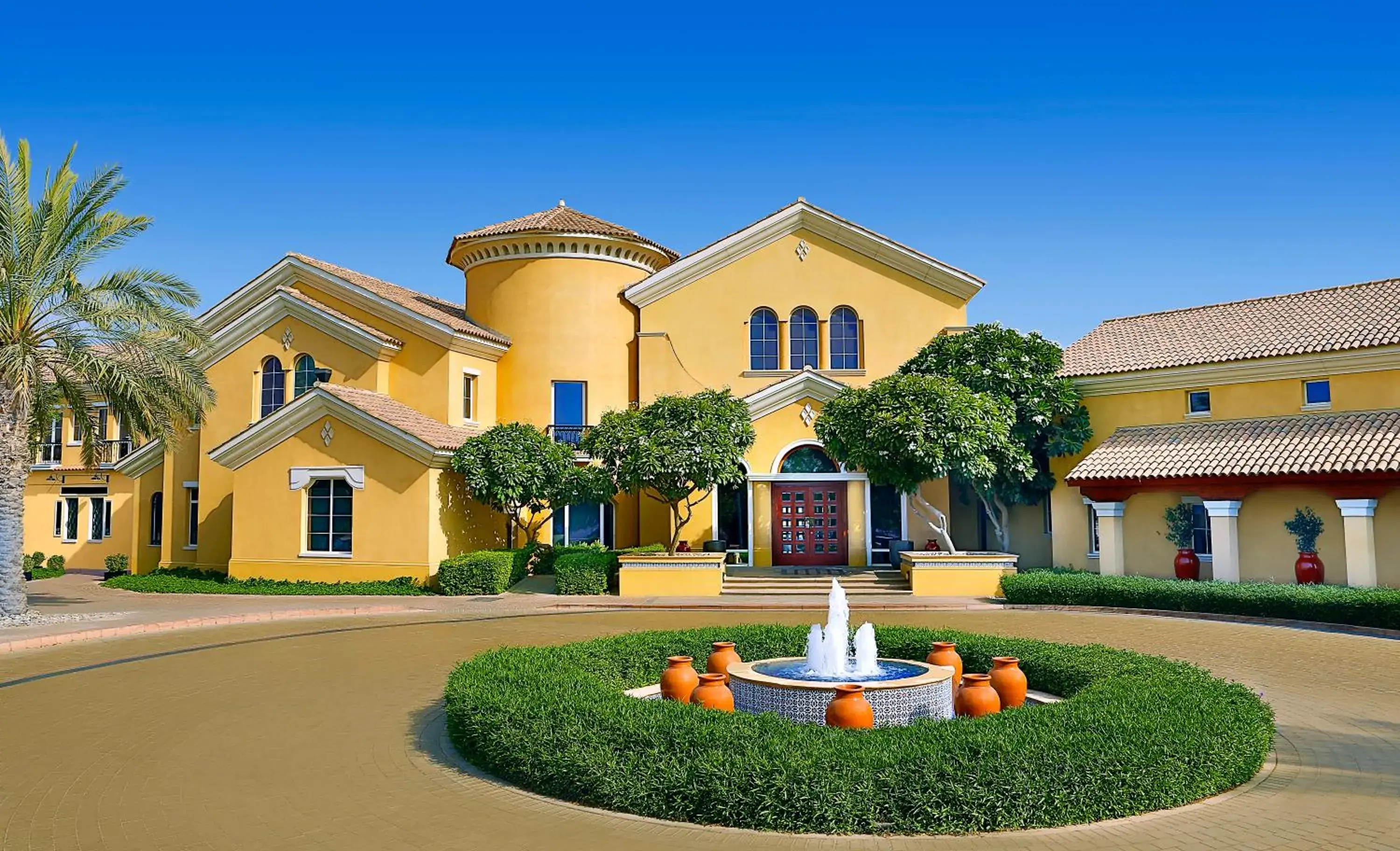 Facade/entrance in Arabian Ranches Golf Club Facade/entrance in Arabian Ranches Golf Club