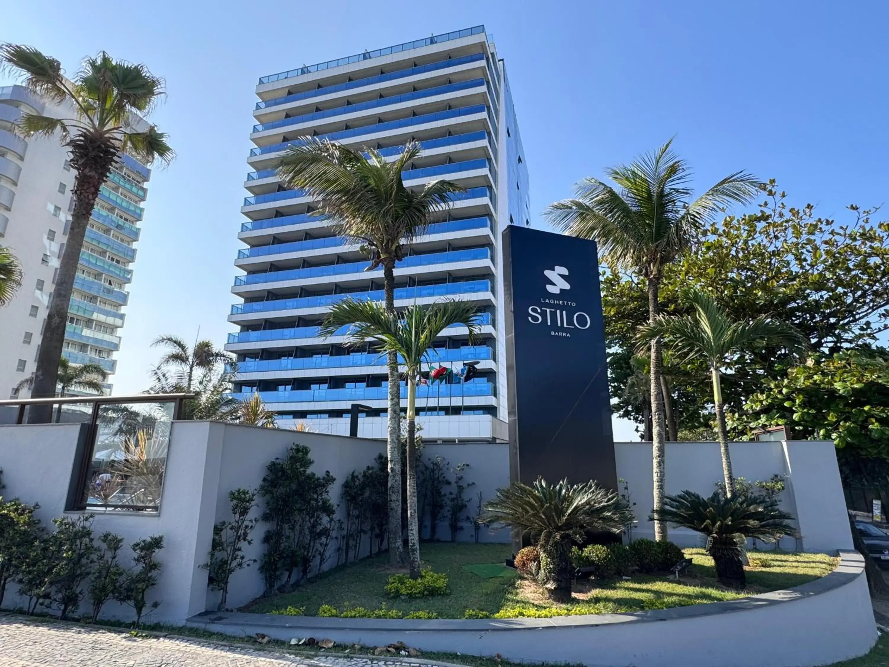 Property building in Laghetto Stilo Barra Property building in Laghetto Stilo Barra