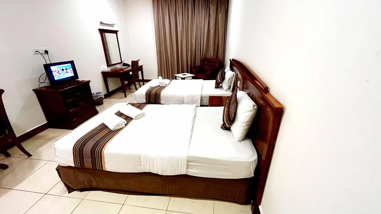 Bed in Moon Valley Hotel Apartment - Bur Dubai, Burjuman