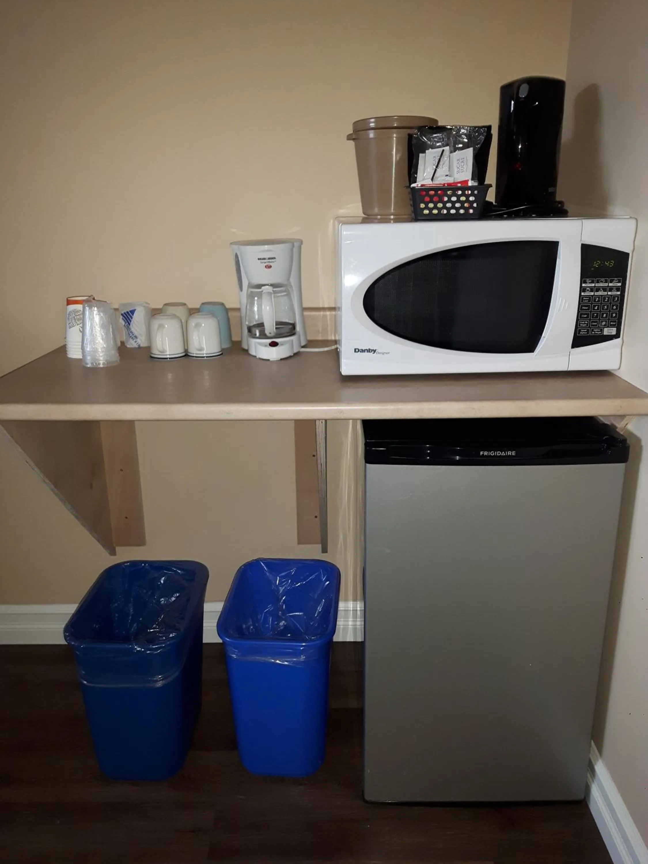 Coffee/tea facilities in Fair Isle Motel & The Nest