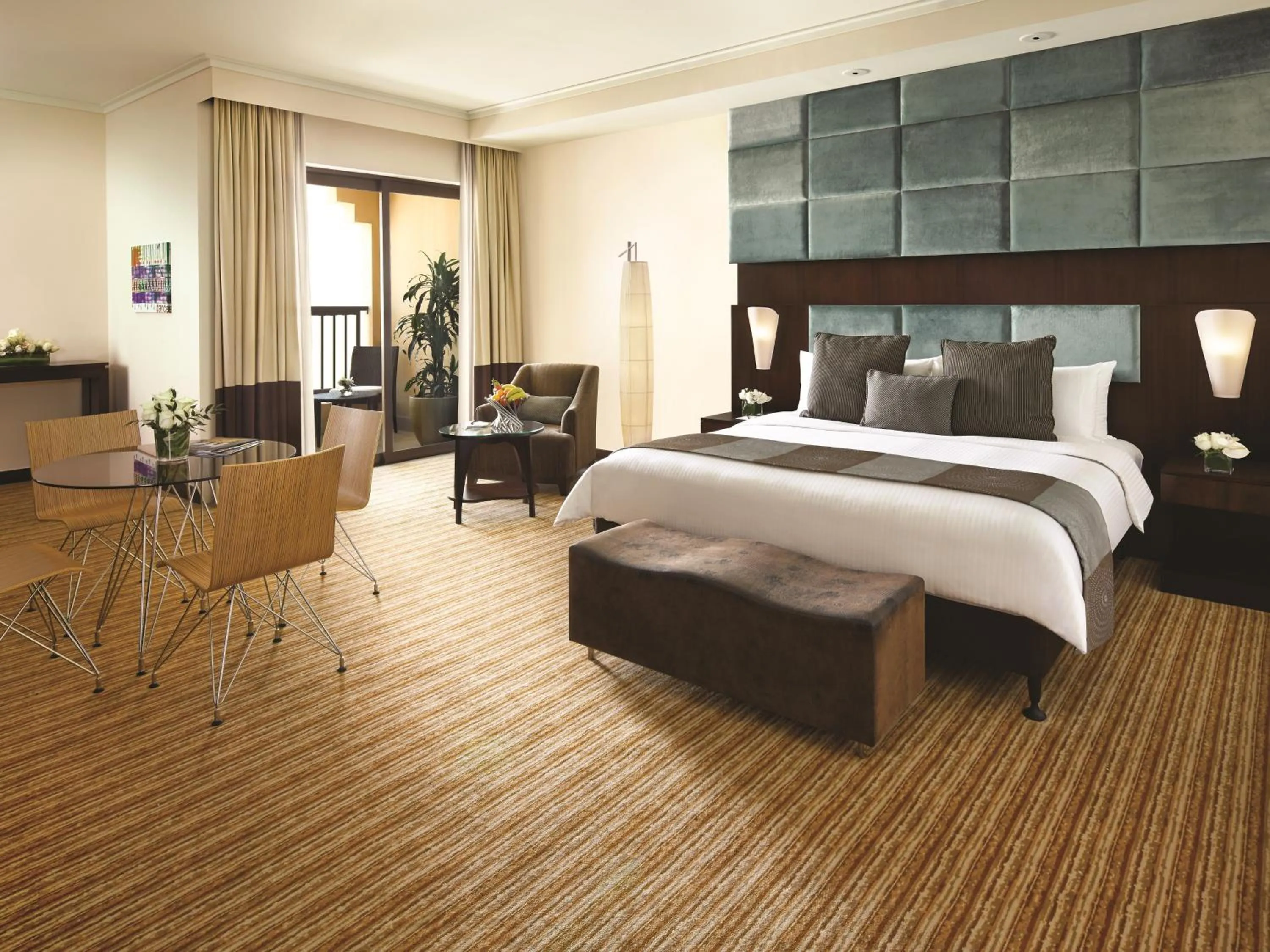 Bed in Traders Hotel, Abu Dhabi