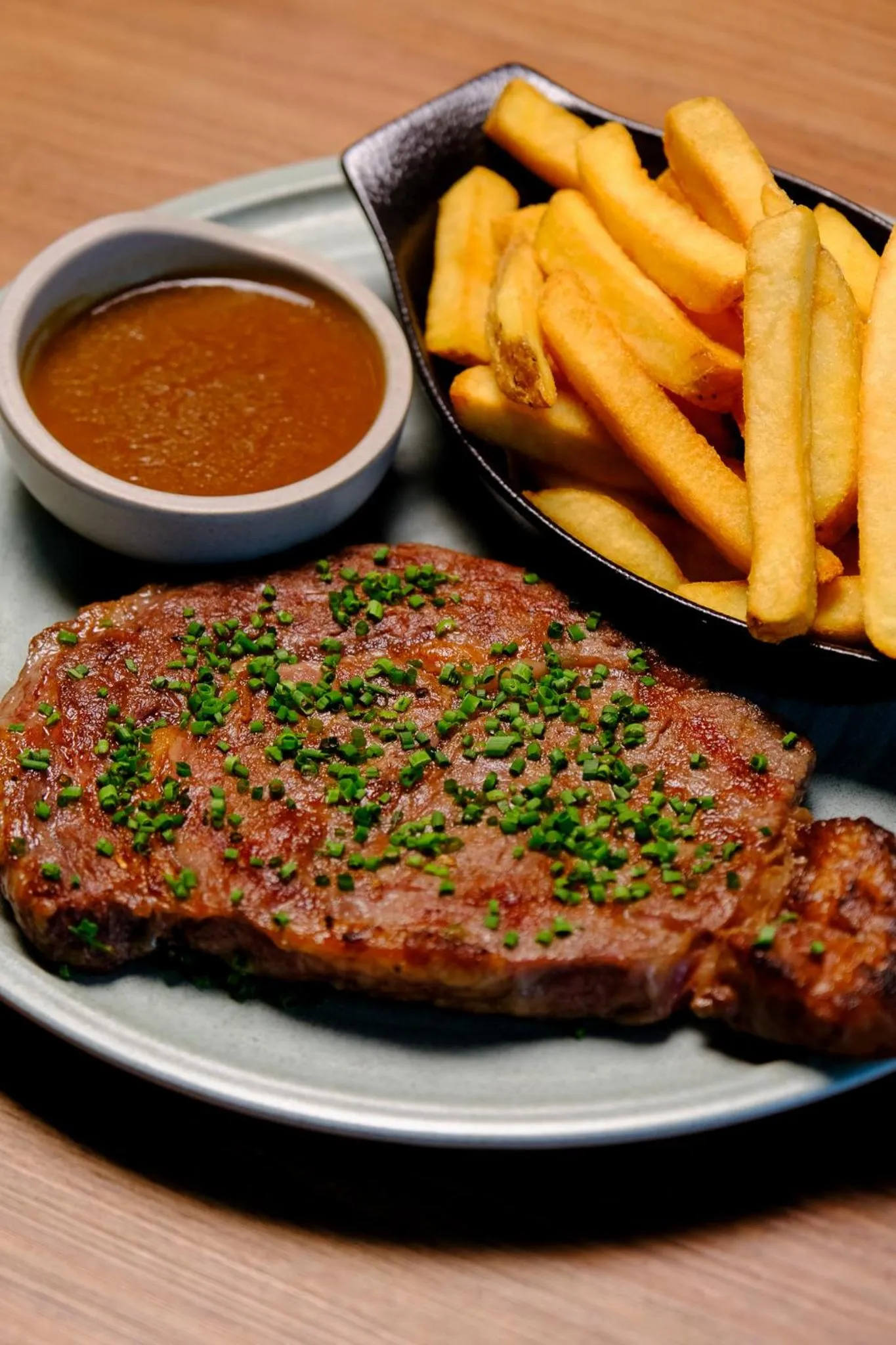 Restaurant/places to eat in Media One Hotel