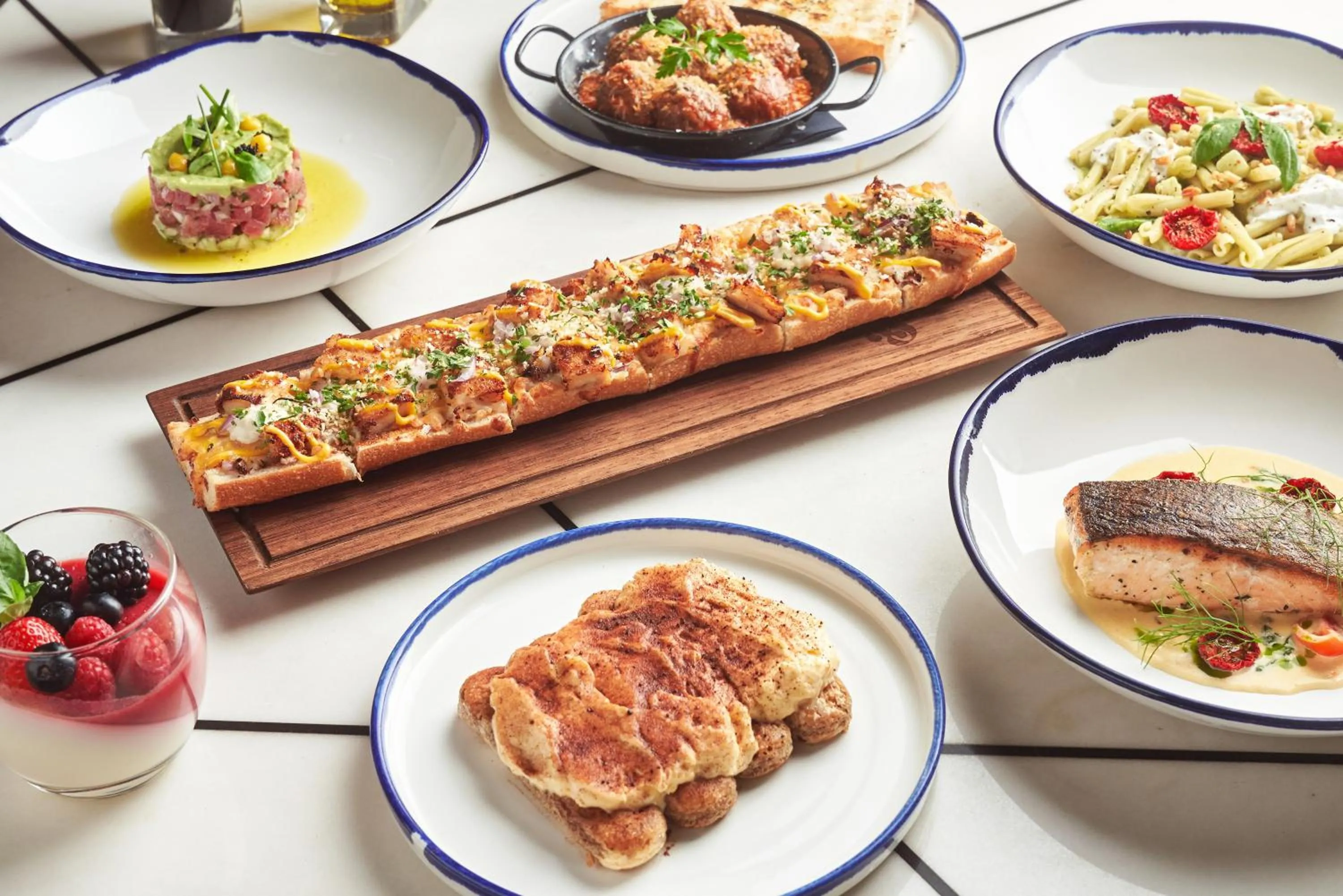 Restaurant/places to eat in Media One Hotel