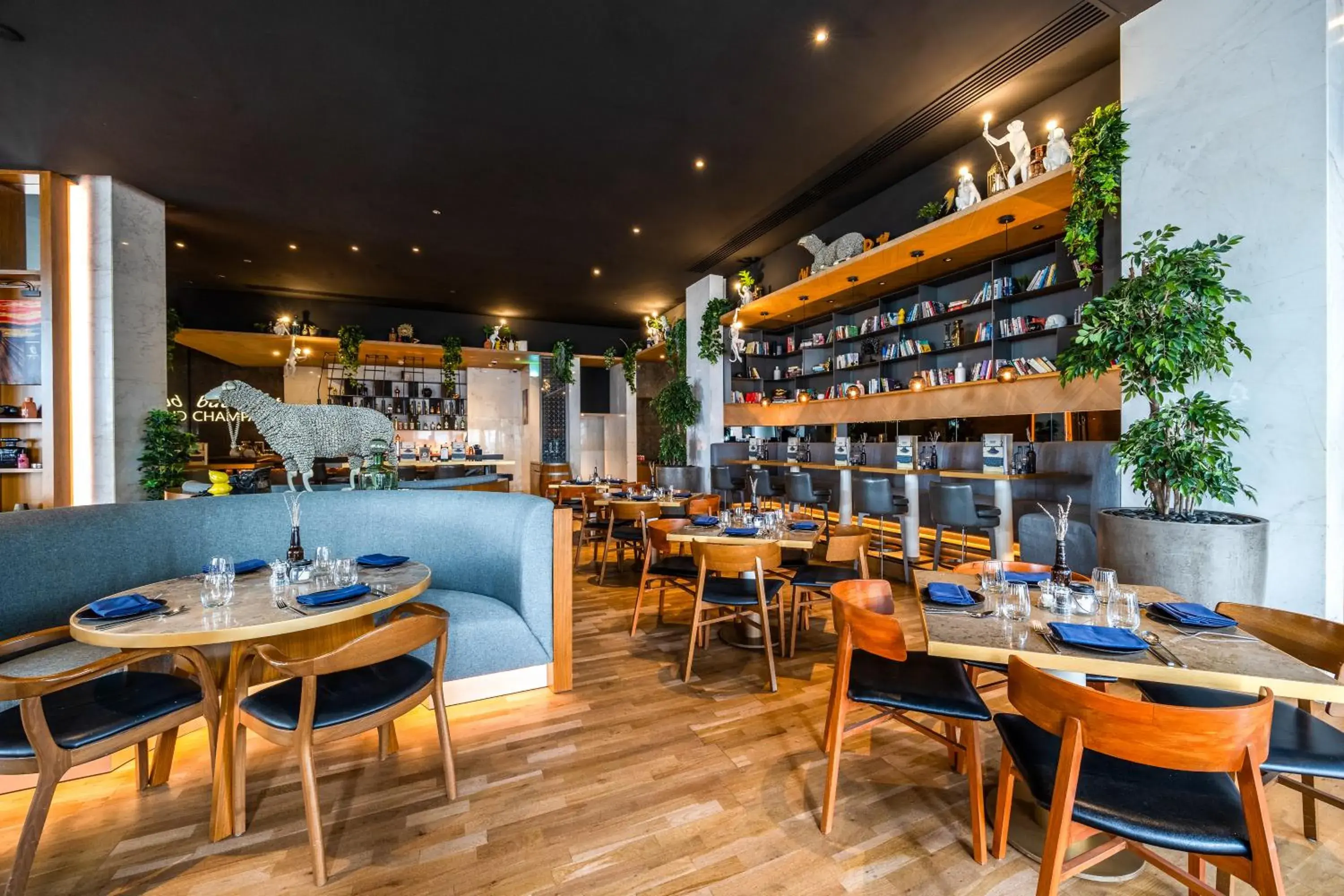 Restaurant/places to eat in Media One Hotel Restaurant/places to eat in Media One Hotel