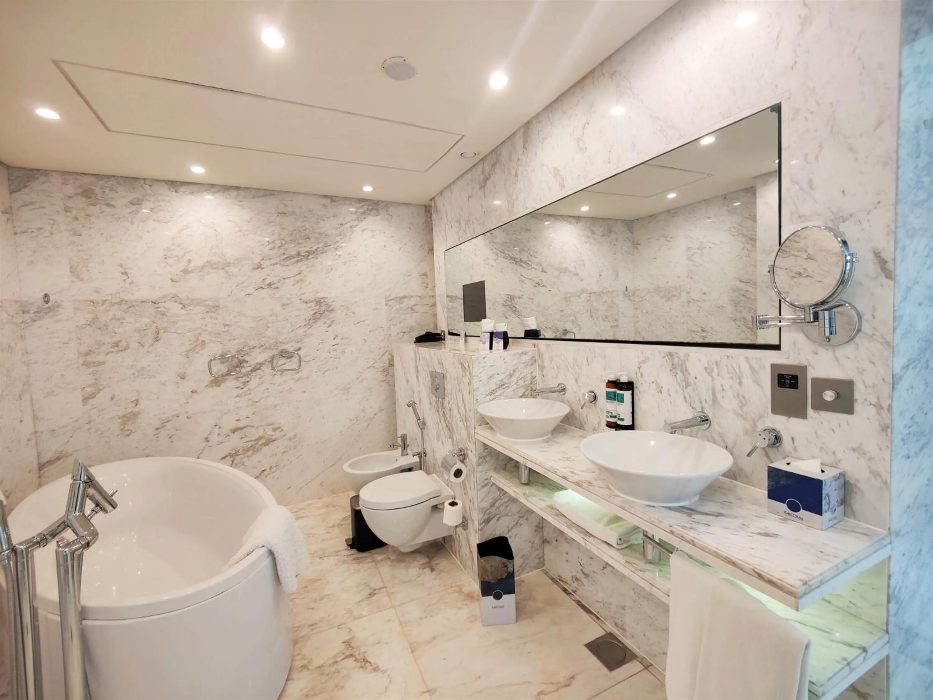 Toilet in Media One Hotel