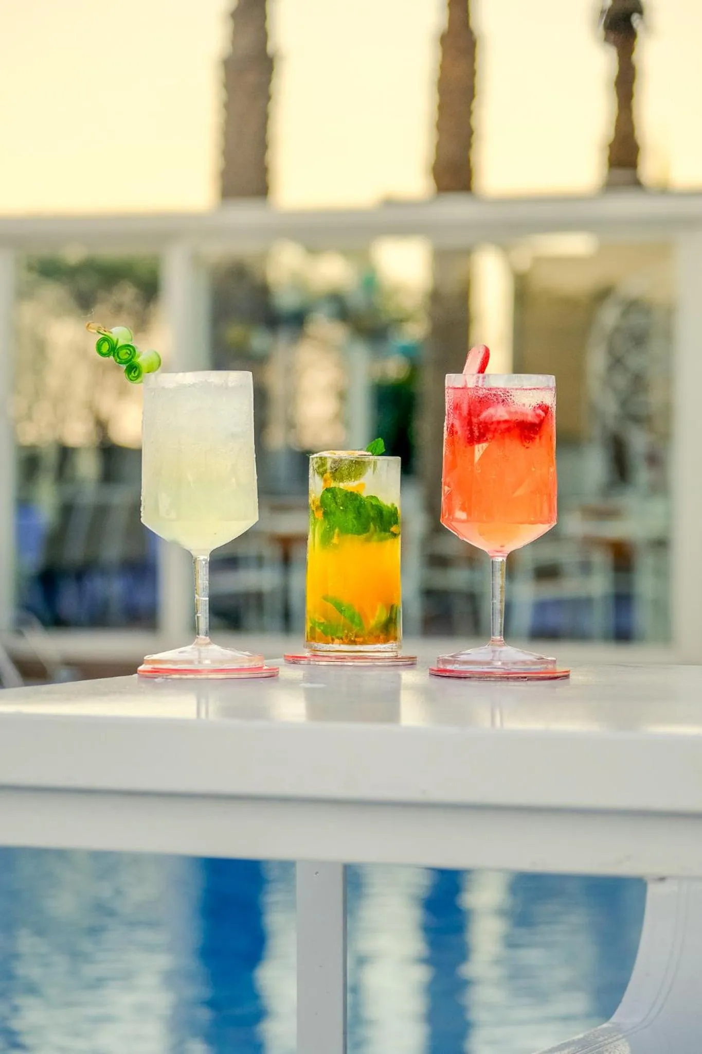 Food and drinks in Media One Hotel