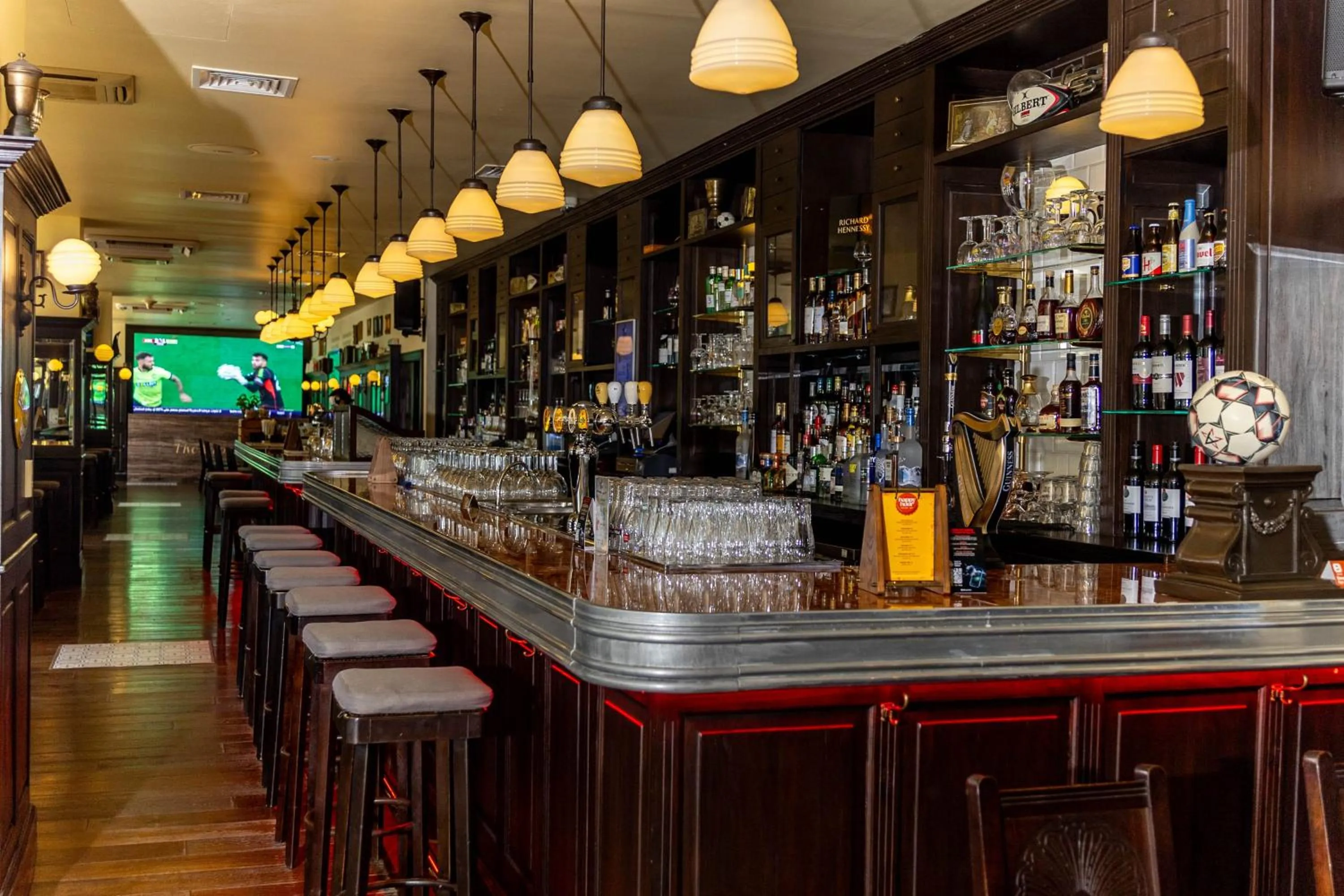 Lounge or bar in Yas Plaza Mangroves by IHG