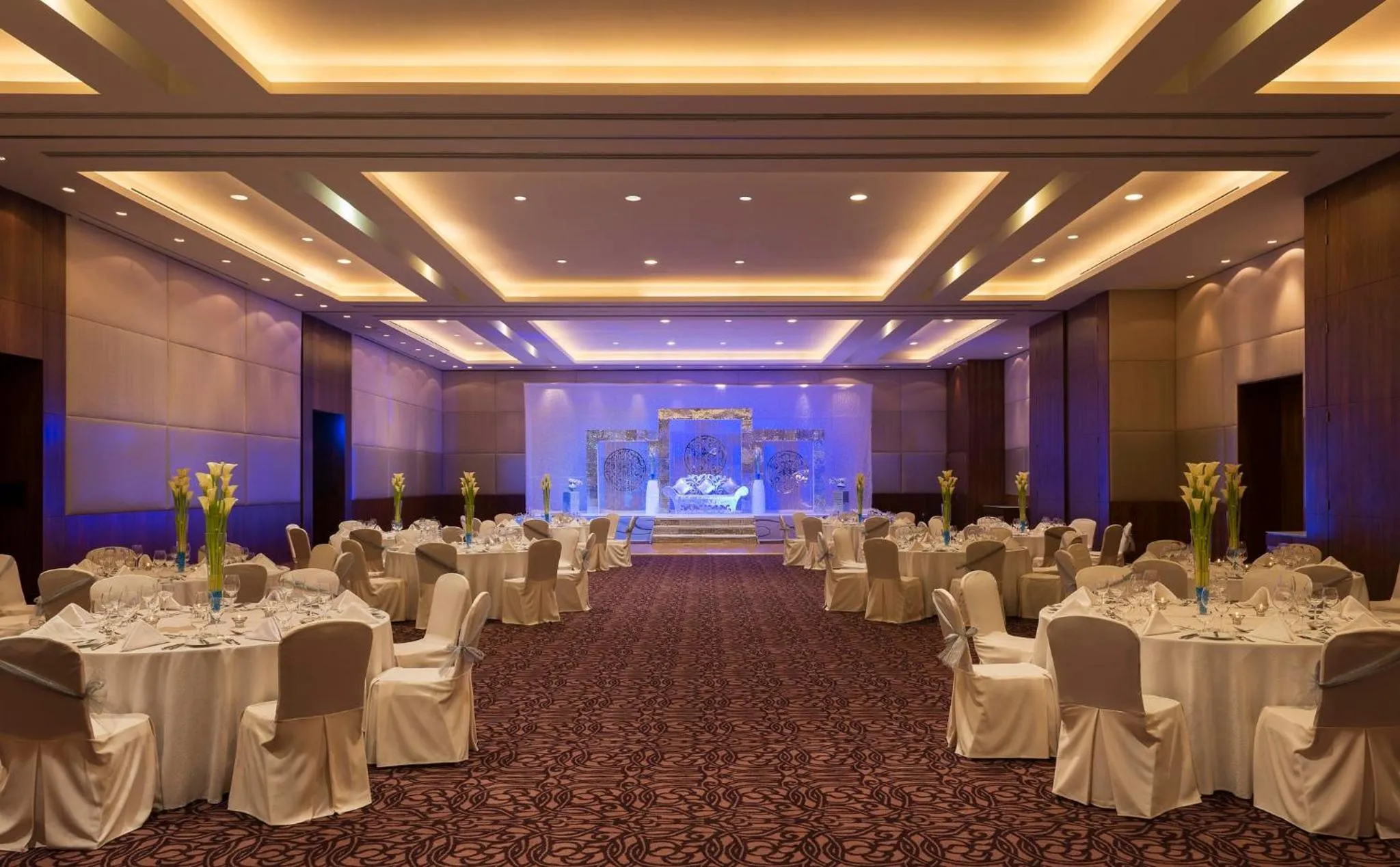 Banquet/Function facilities in Yas Plaza Mangroves by IHG