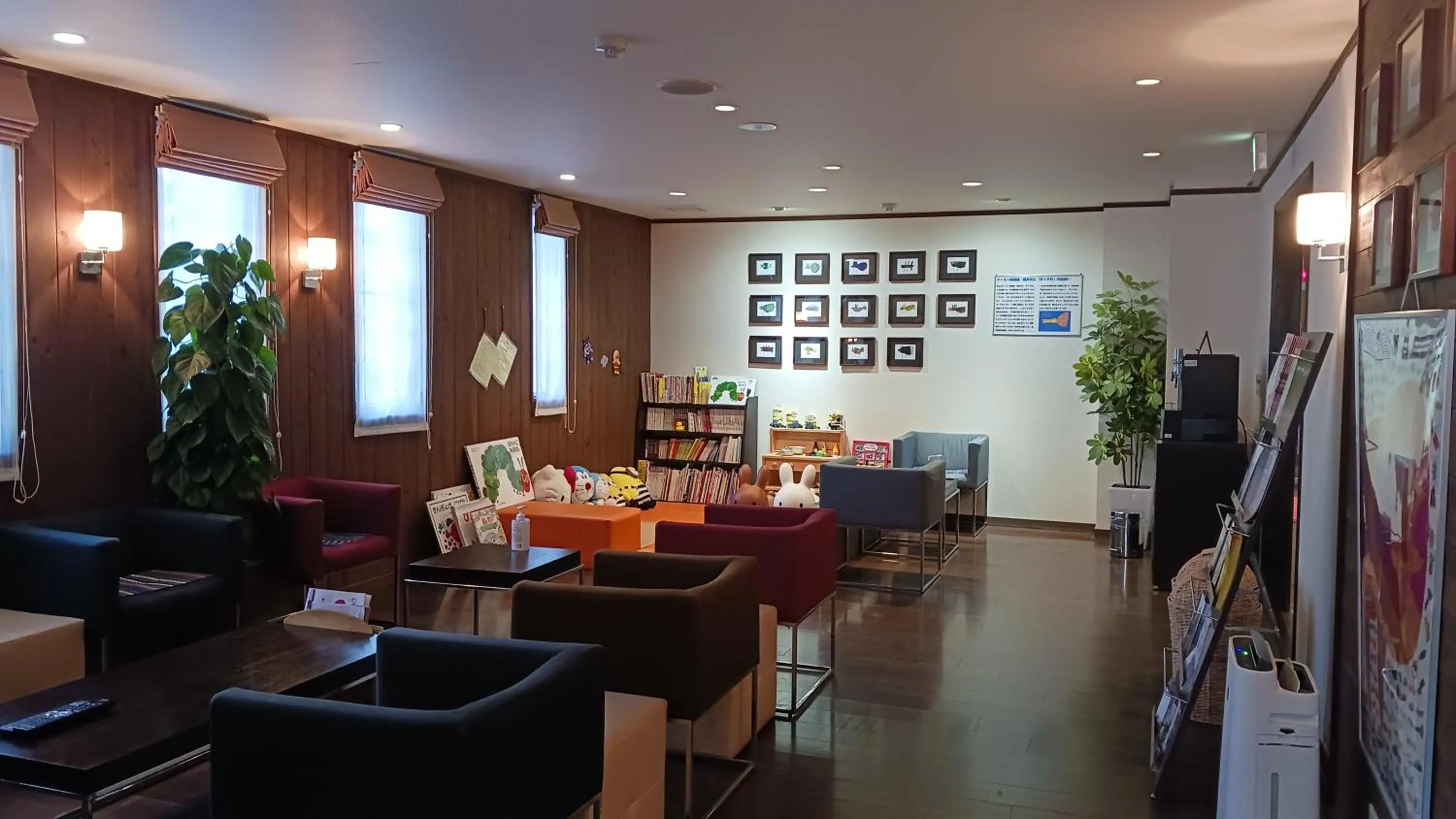 Communal lounge/ TV room in Dormy Club Karuizawa