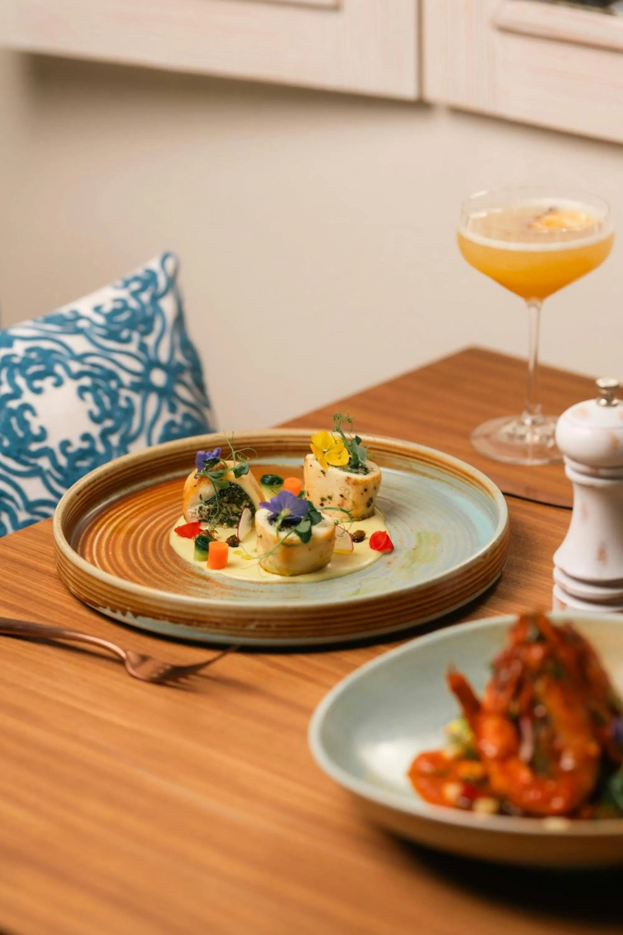 Restaurant/places to eat in W Abu Dhabi - Yas Island