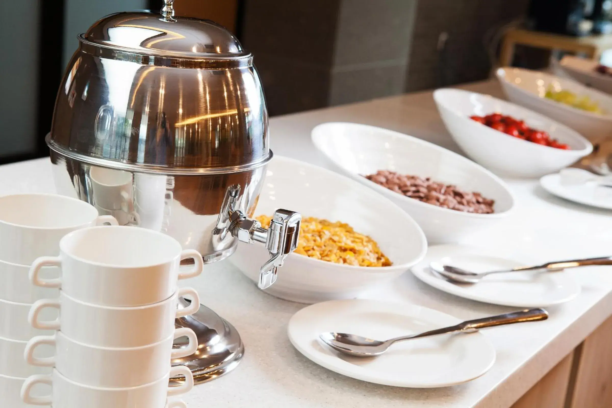 Restaurant/places to eat in YOUUS Hotel Restaurant/places to eat in YOUUS Hotel