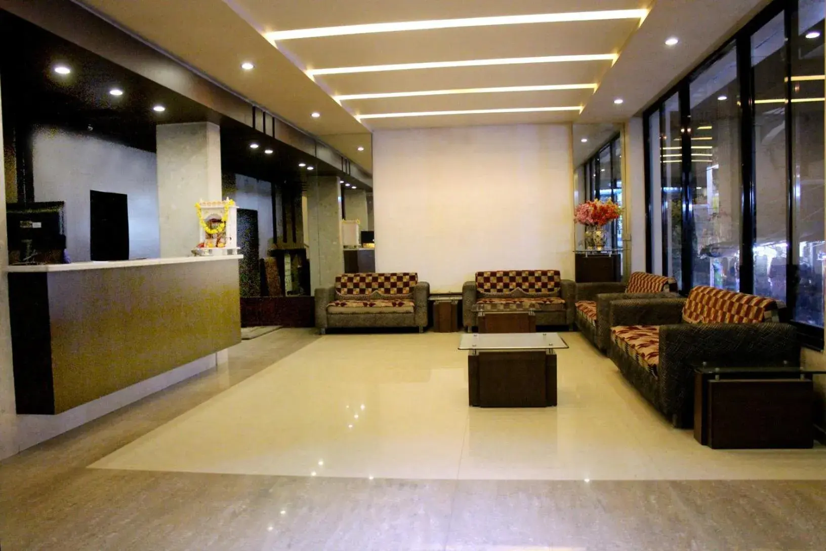 Lobby or reception in Hotel Rajmandir Lobby or reception in Hotel Rajmandir