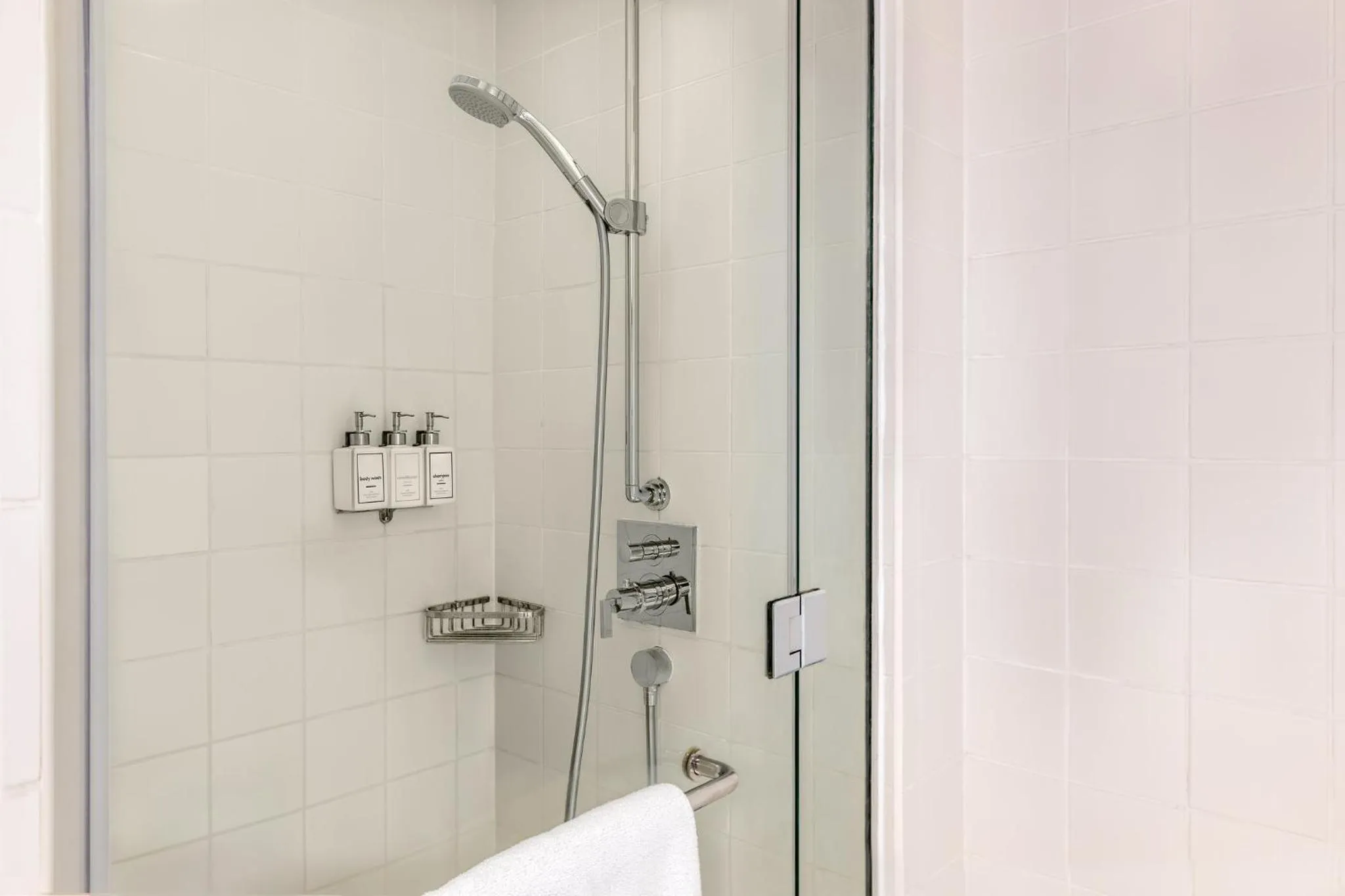 Photo of the whole room in Yas Plaza Bay by IHG