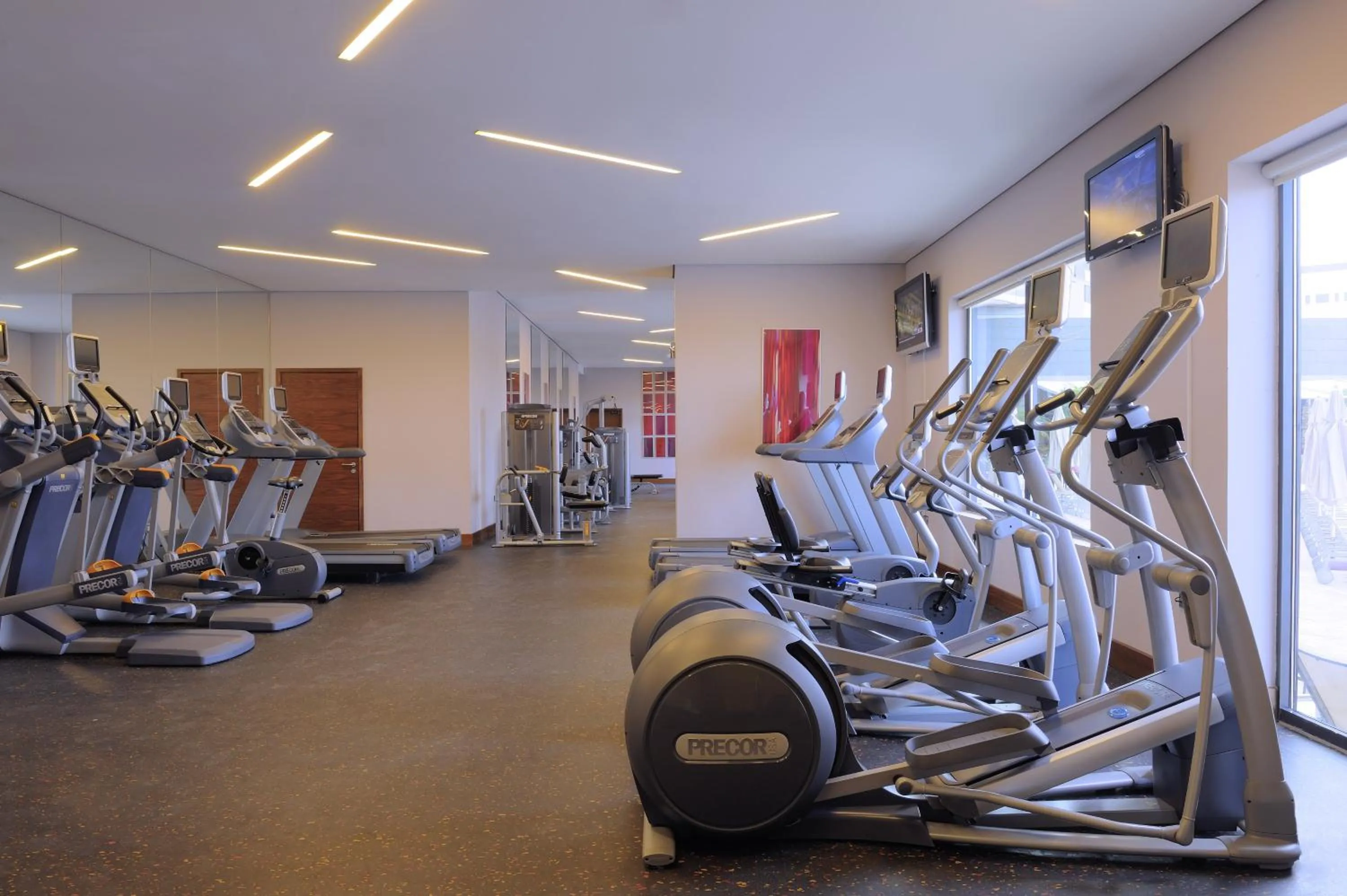 Fitness centre/facilities in Park Inn by Radisson Abu Dhabi Yas Island