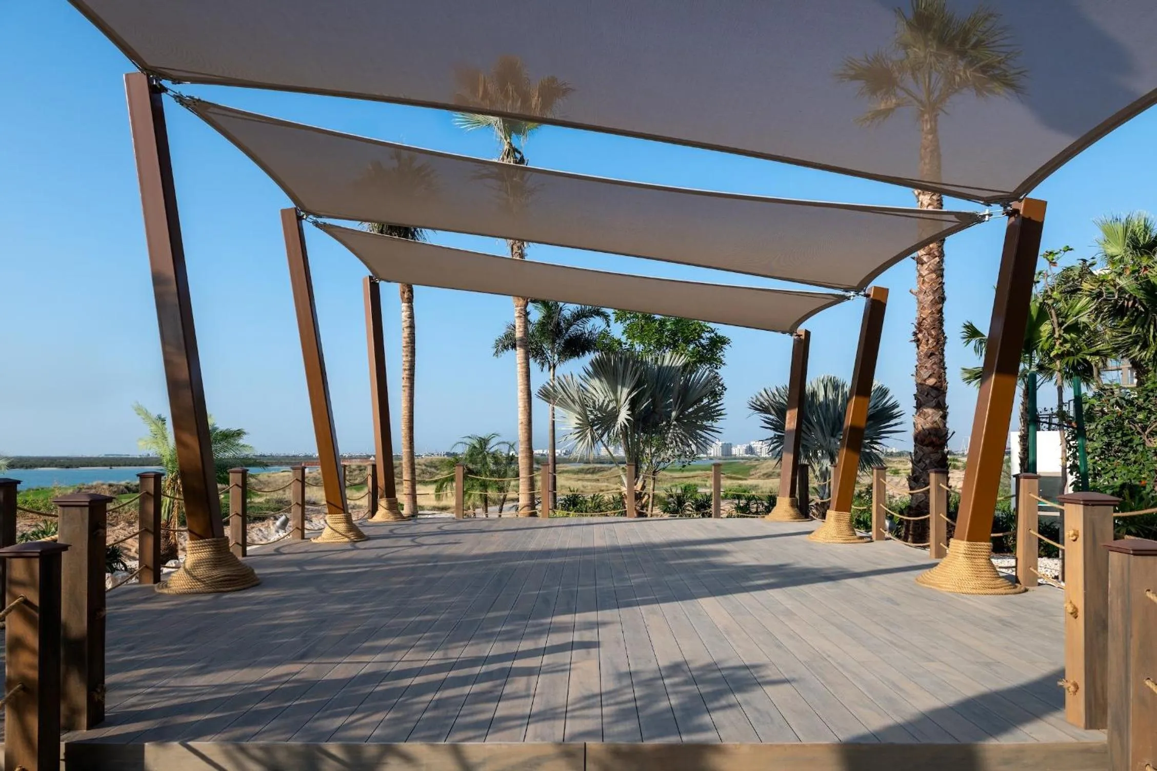 Fitness centre/facilities in Yas Plaza Bay by IHG