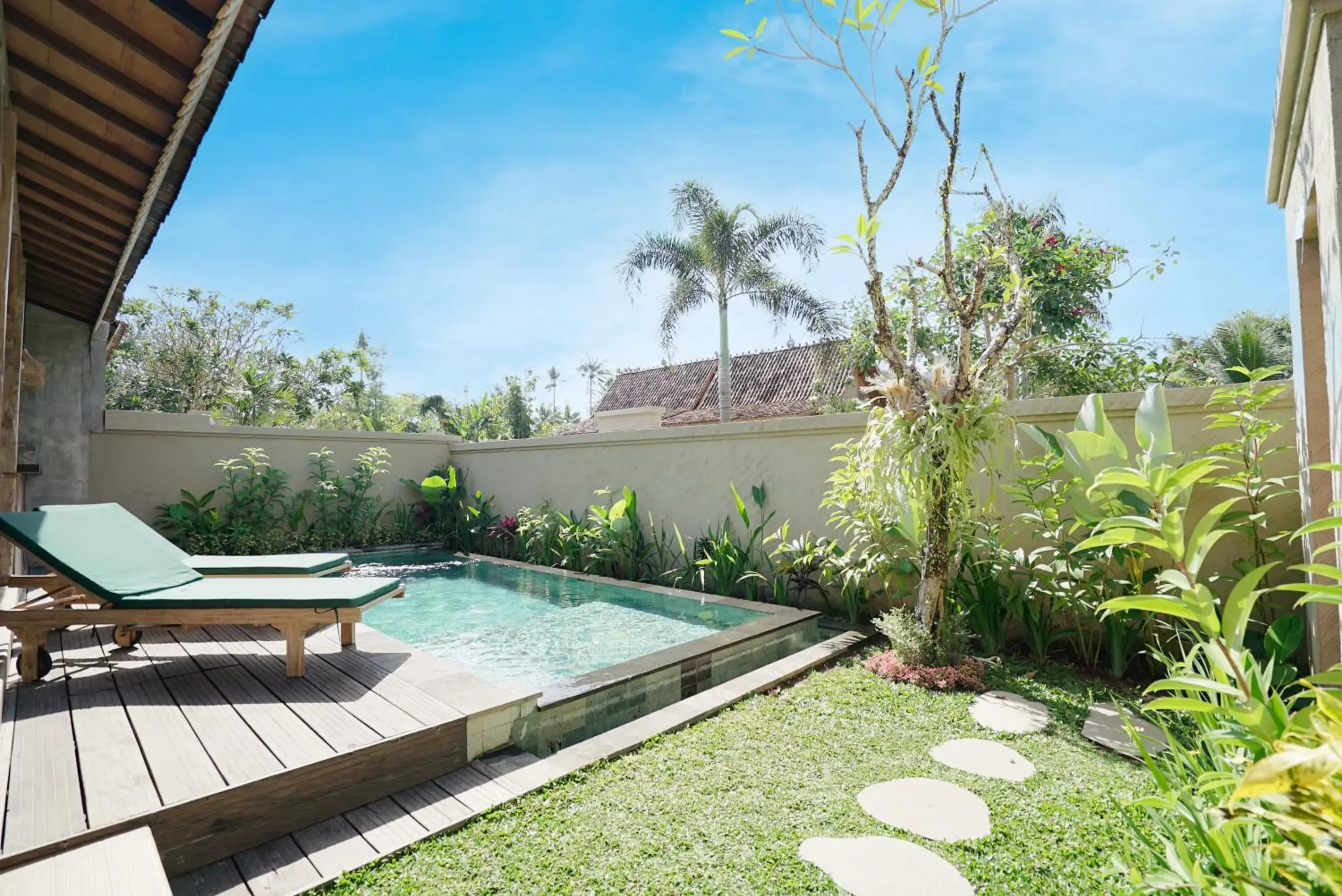 Garden view in Royal Casa Ganesha Garden view in Royal Casa Ganesha