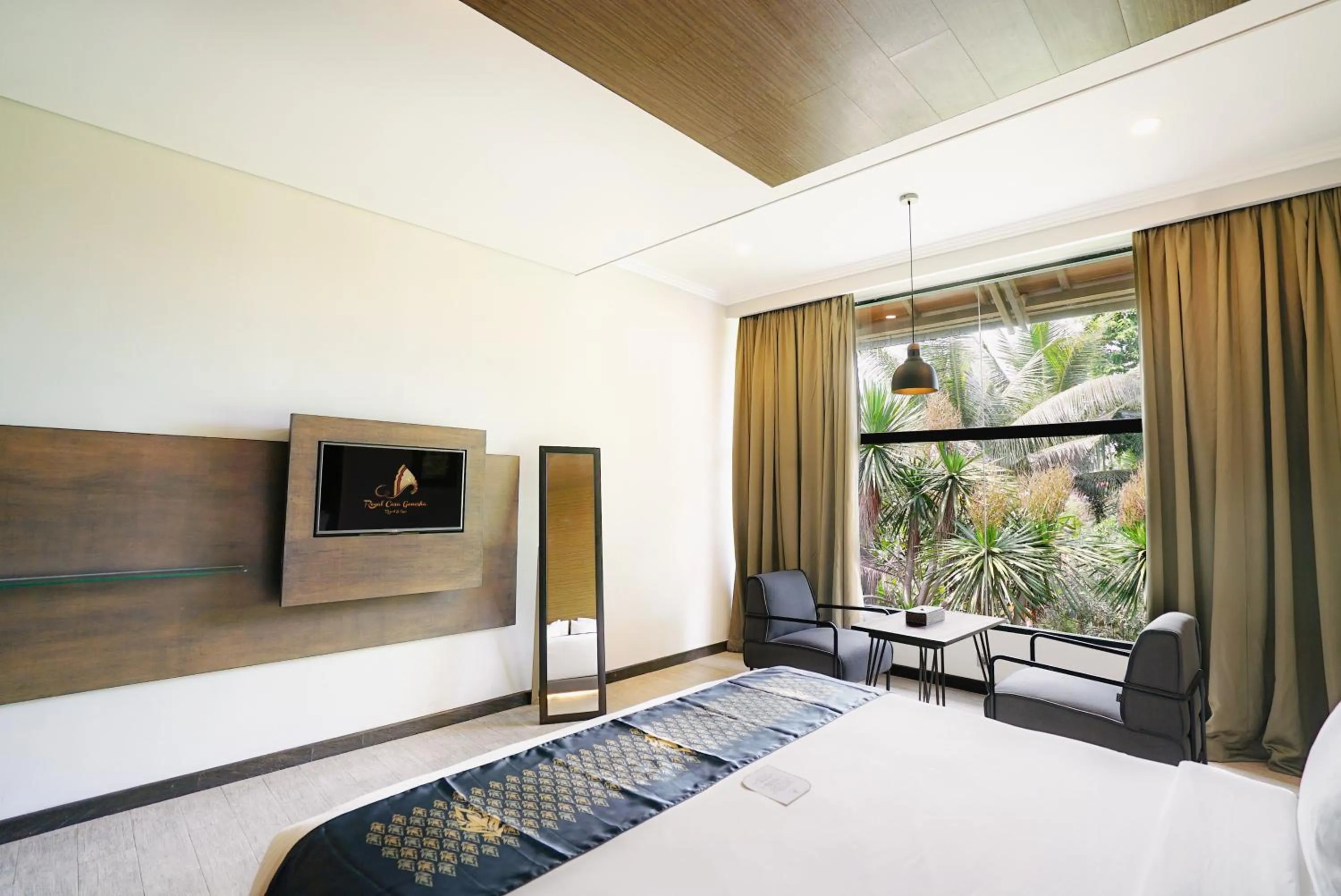 View (from property/room), Bed in Royal Casa Ganesha