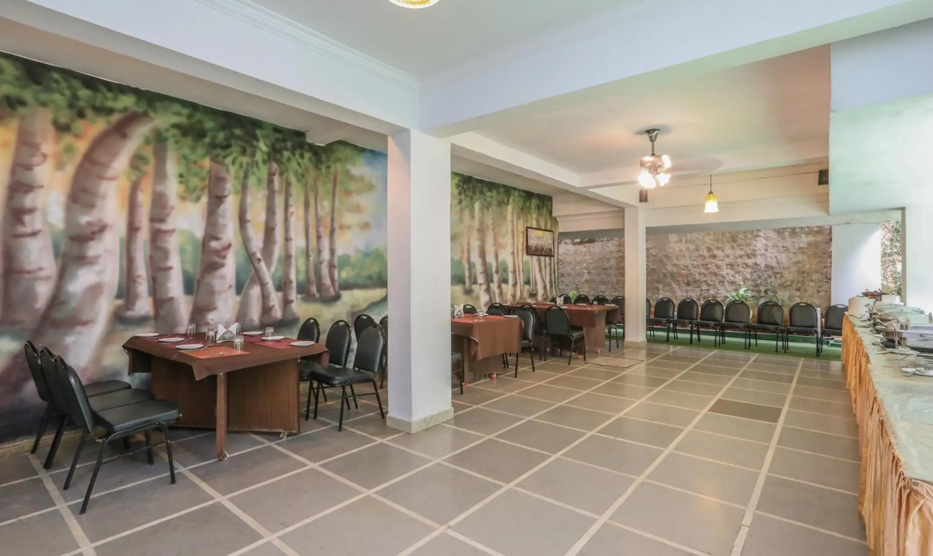 Restaurant/places to eat in Treebo Komfort Suites, 3 Km From Mysore Palace Restaurant/places to eat in Treebo Komfort Suites, 3 Km From Mysore Palace