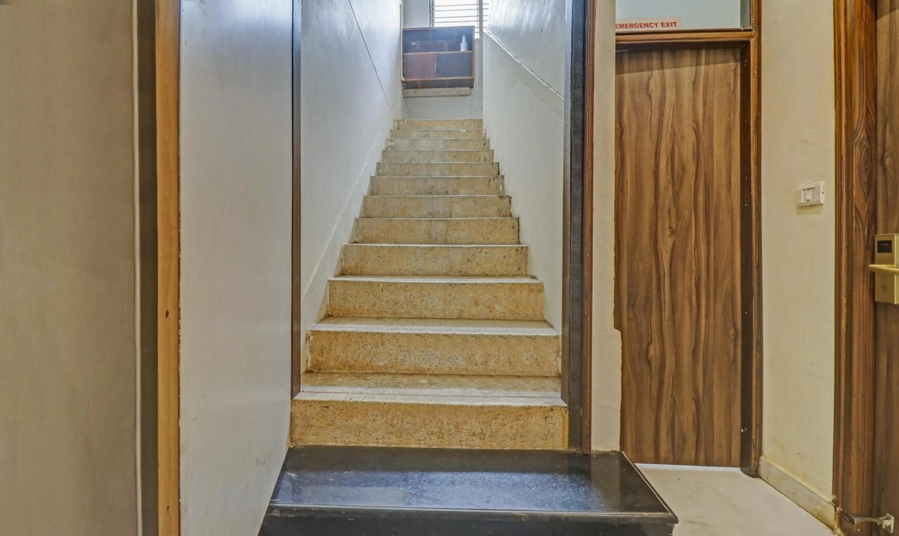 Lobby or reception in Treebo Komfort Suites, 3 Km From Mysore Palace