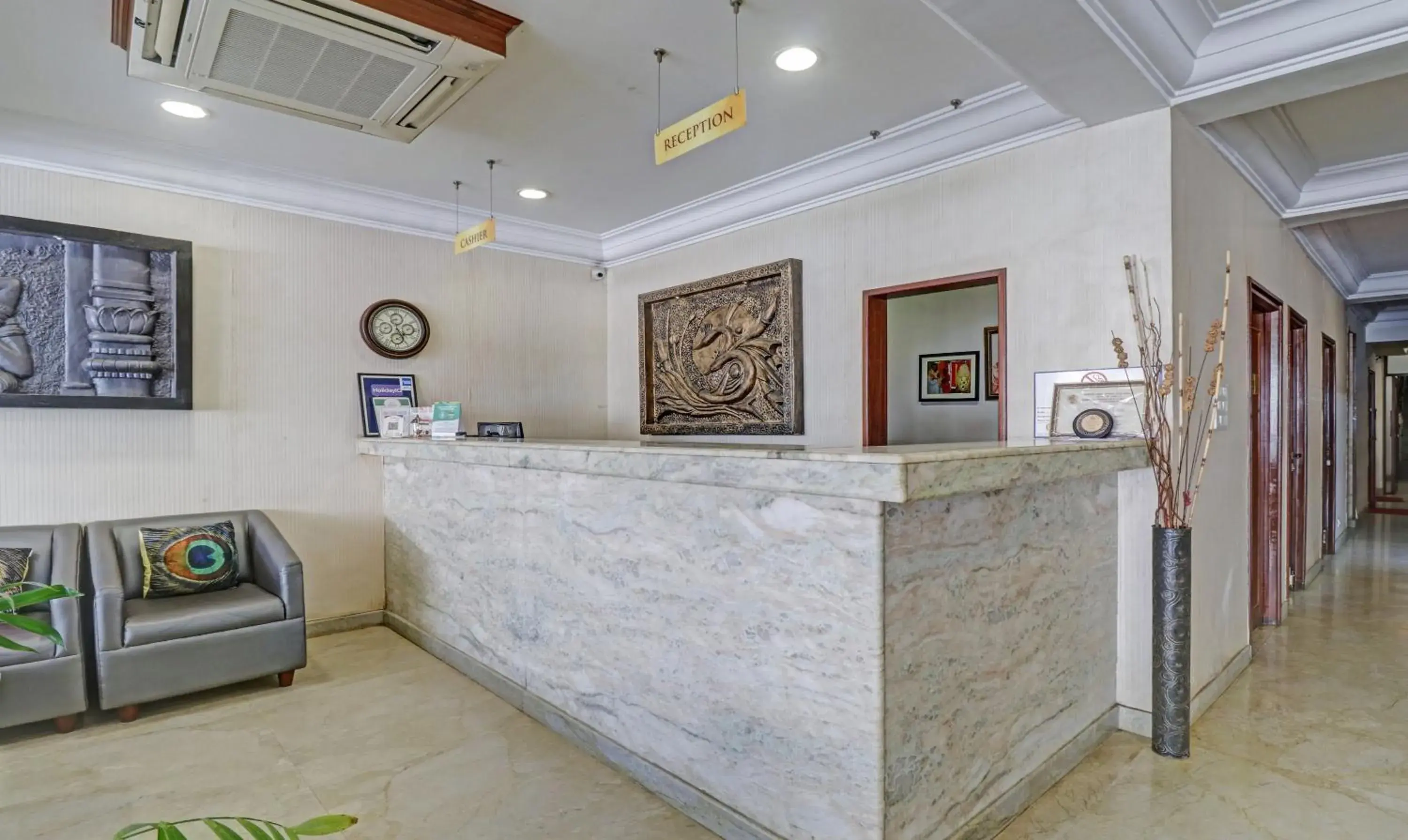 Lobby or reception in Treebo Komfort Suites, 3 Km From Mysore Palace Lobby or reception in Treebo Komfort Suites, 3 Km From Mysore Palace