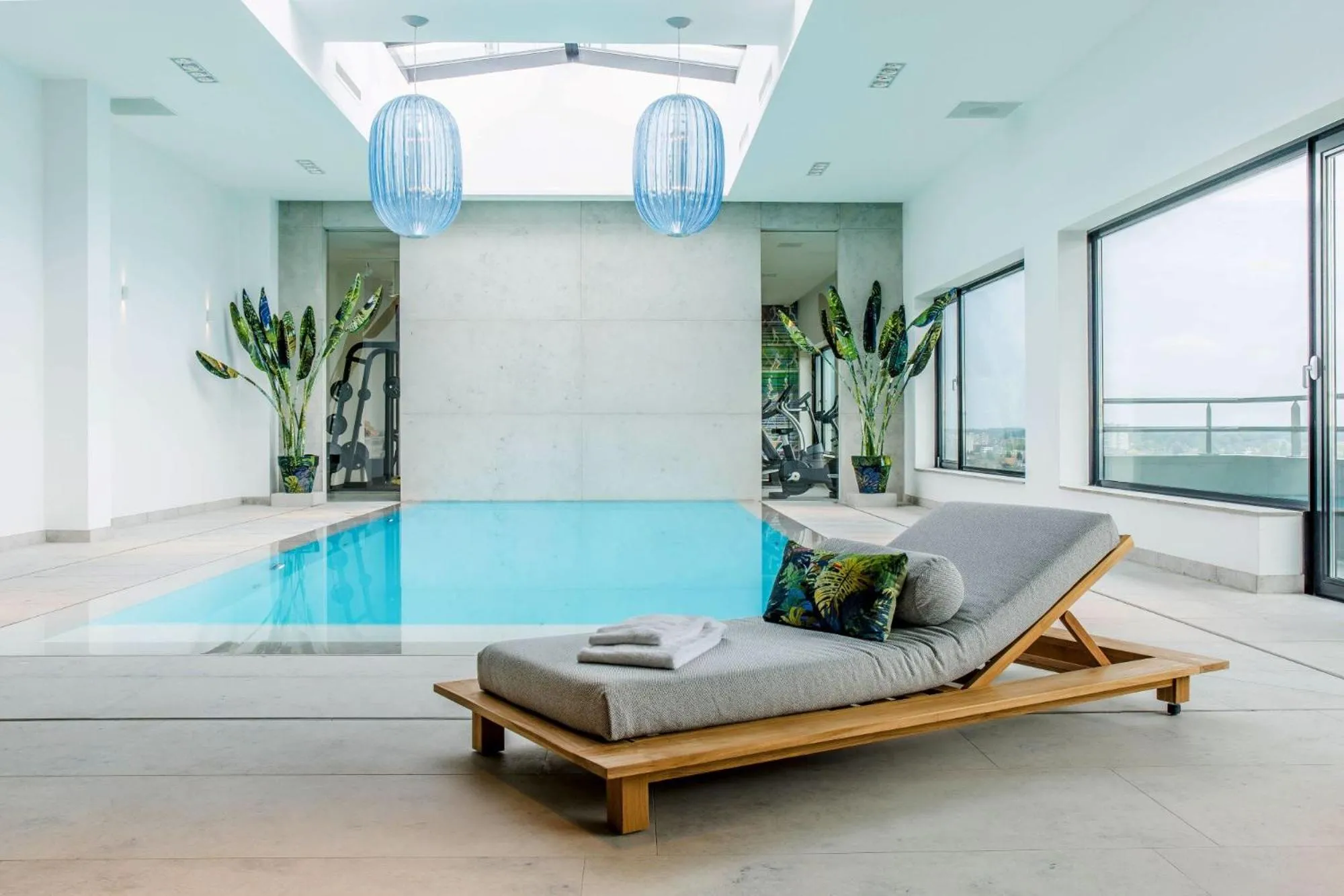 Swimming pool in Van der Valk Hotel Enschede