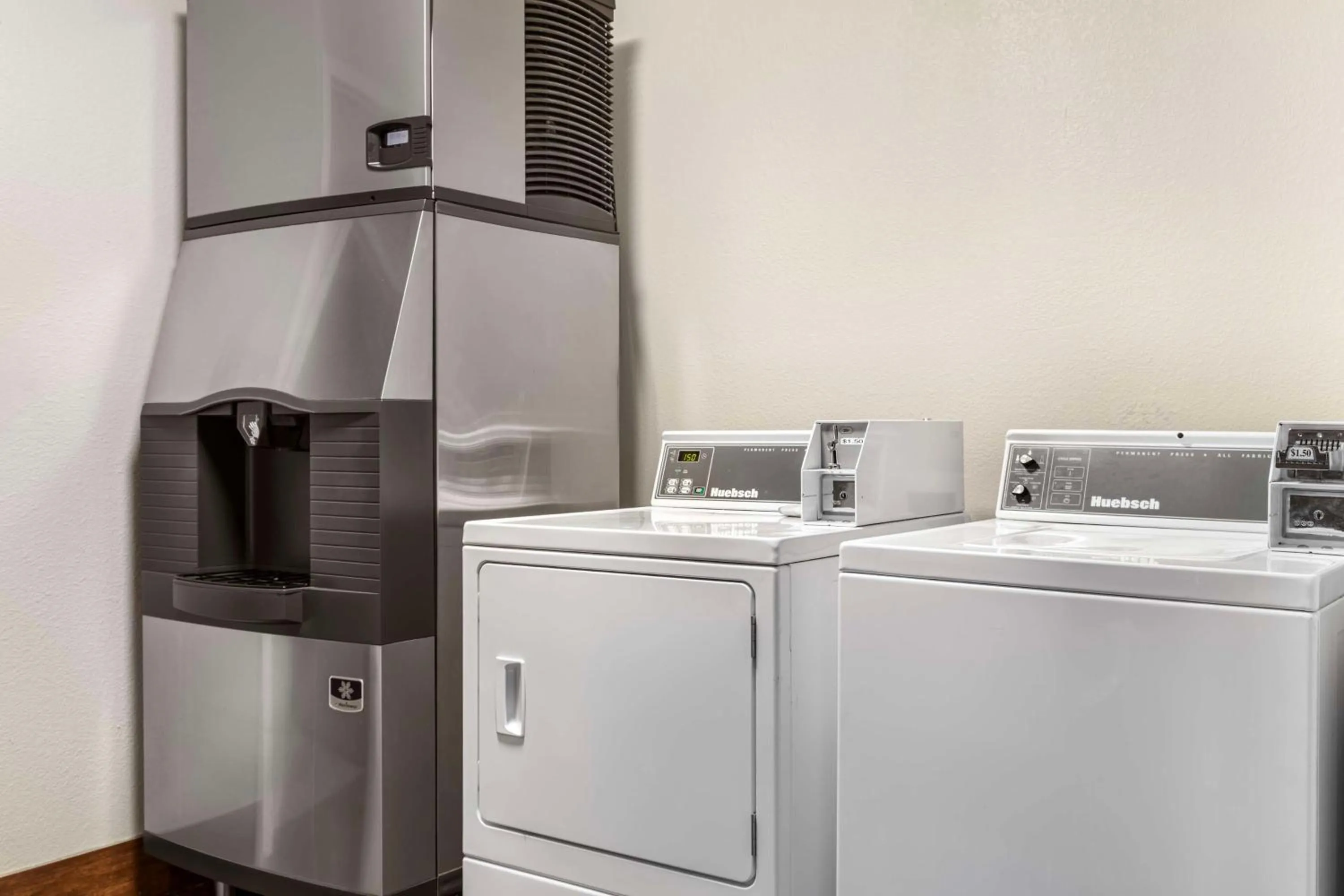 laundry in Best Western Plus Lewisville Flower Mound