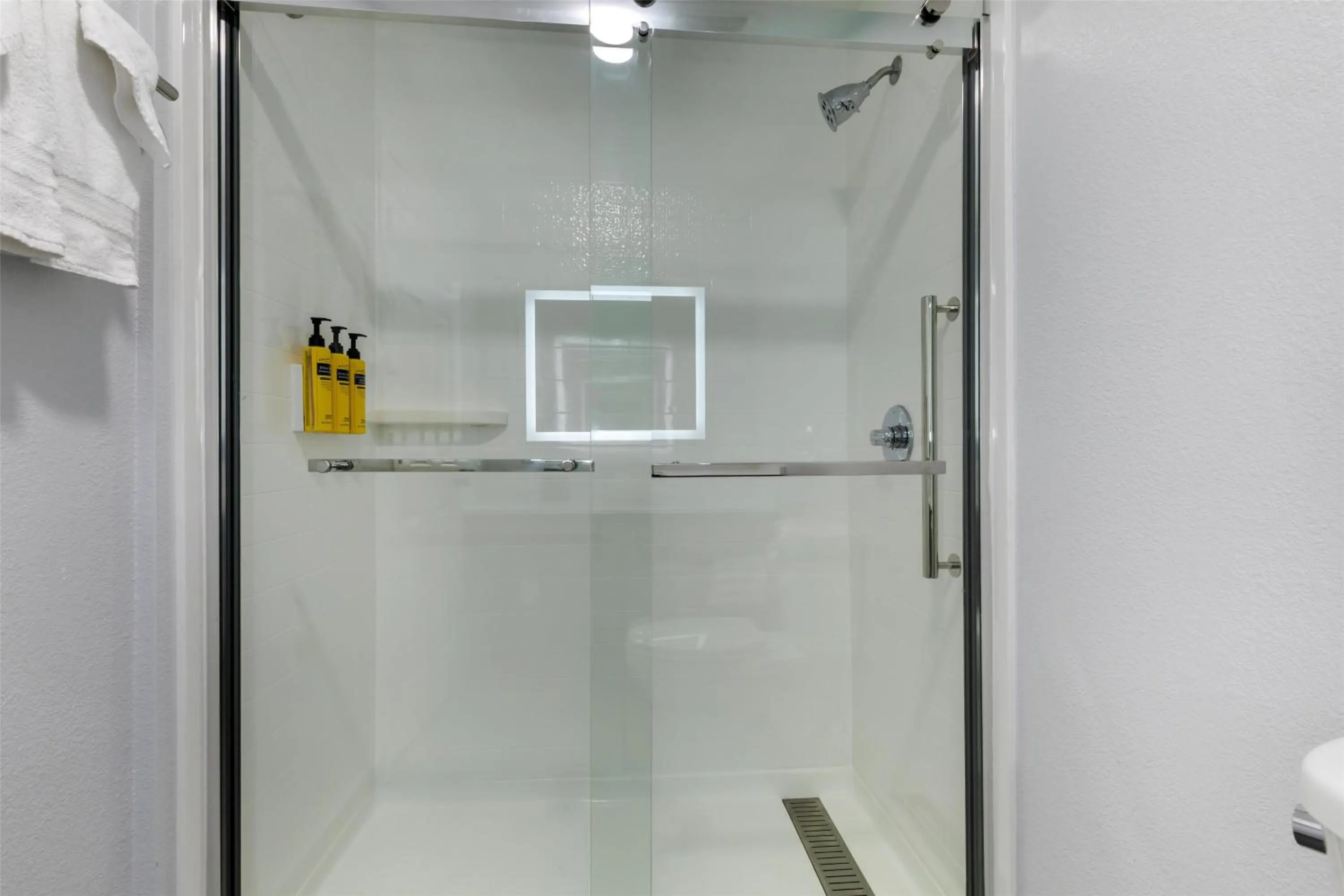 Bathroom in Best Western Plus Lewisville Flower Mound