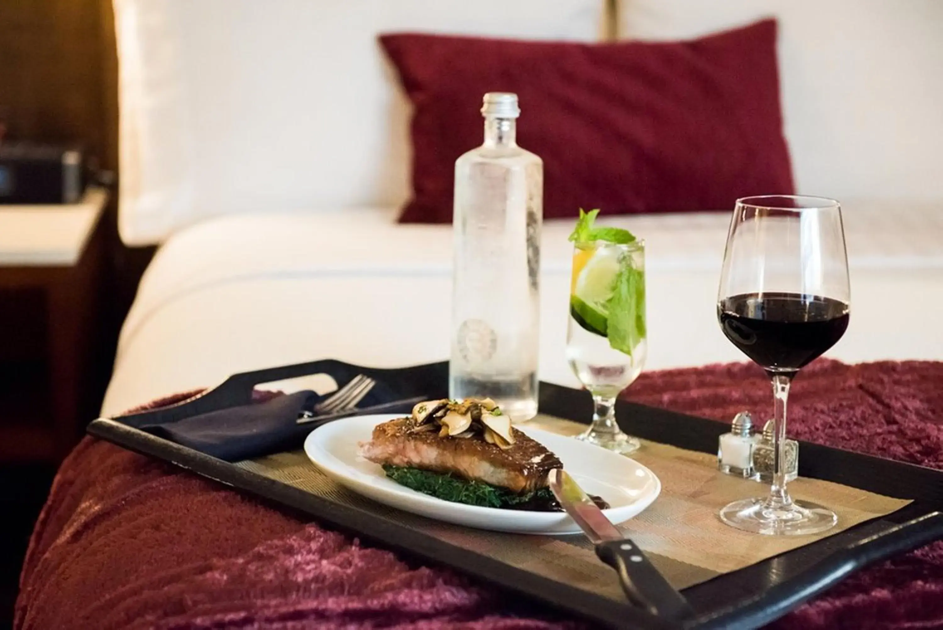 Photo of the whole room in Holiday Inn Long Beach - Airport by IHG Photo of the whole room in Holiday Inn Long Beach - Airport by IHG