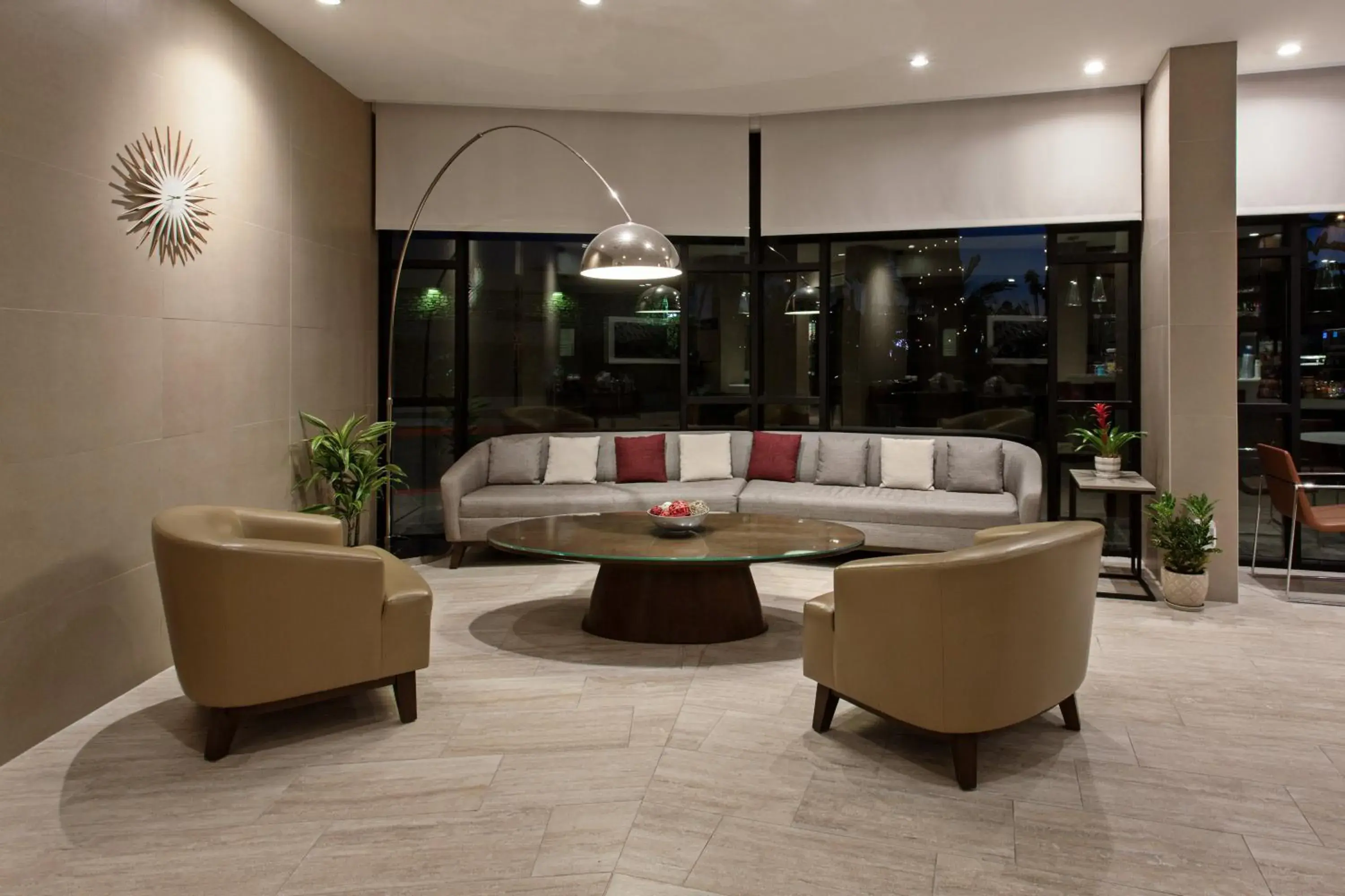 Property building in Holiday Inn Long Beach - Airport by IHG Property building in Holiday Inn Long Beach - Airport by IHG