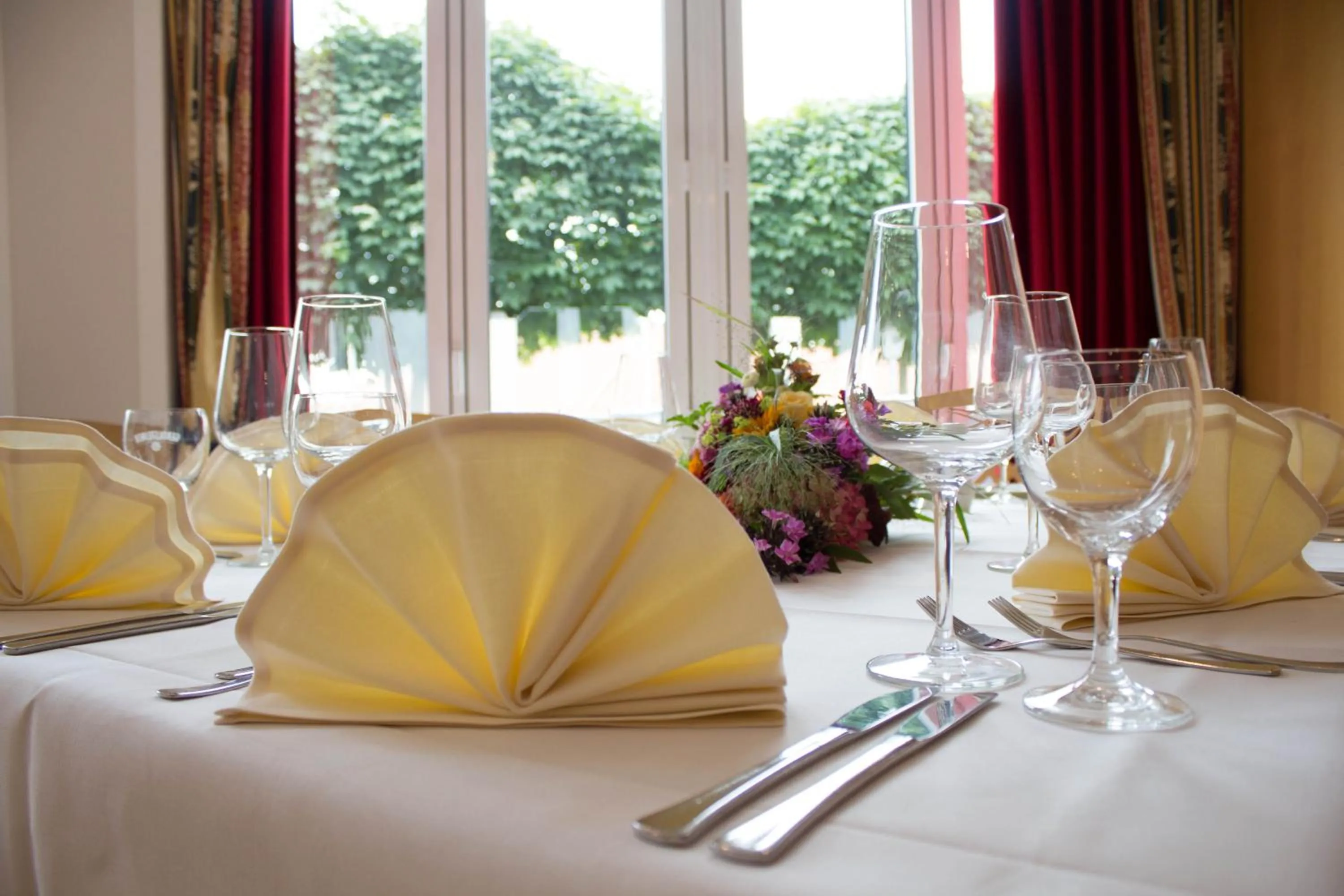 Restaurant/places to eat in Hotel Schützenburg