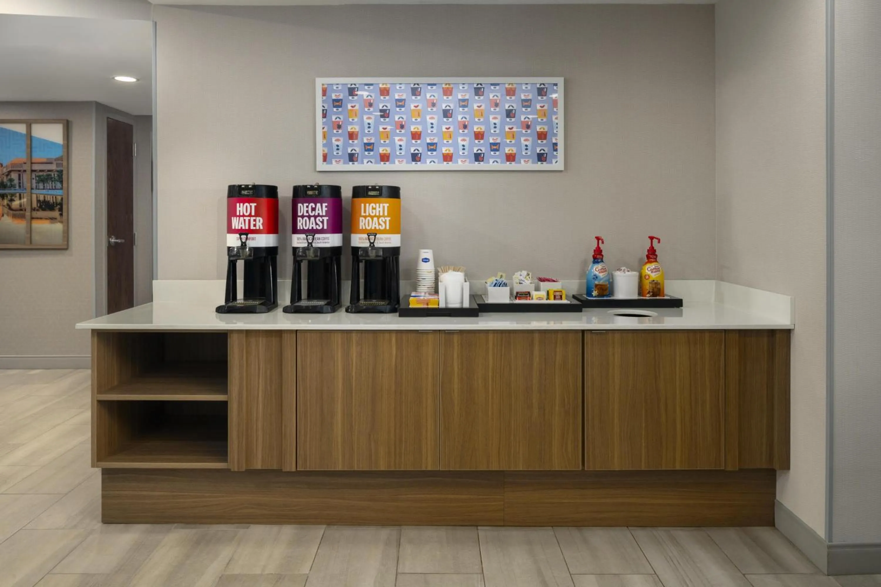 Dining area in Hampton Inn - York