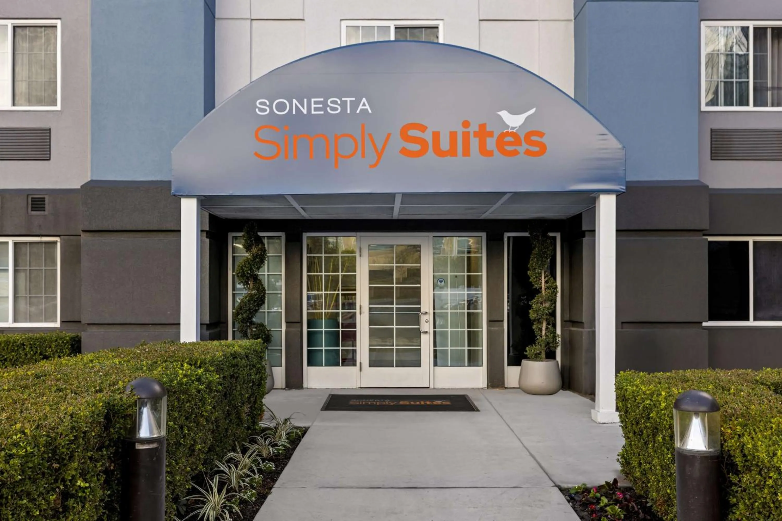 Property building in Sonesta Simply Suites Irvine East Foothill