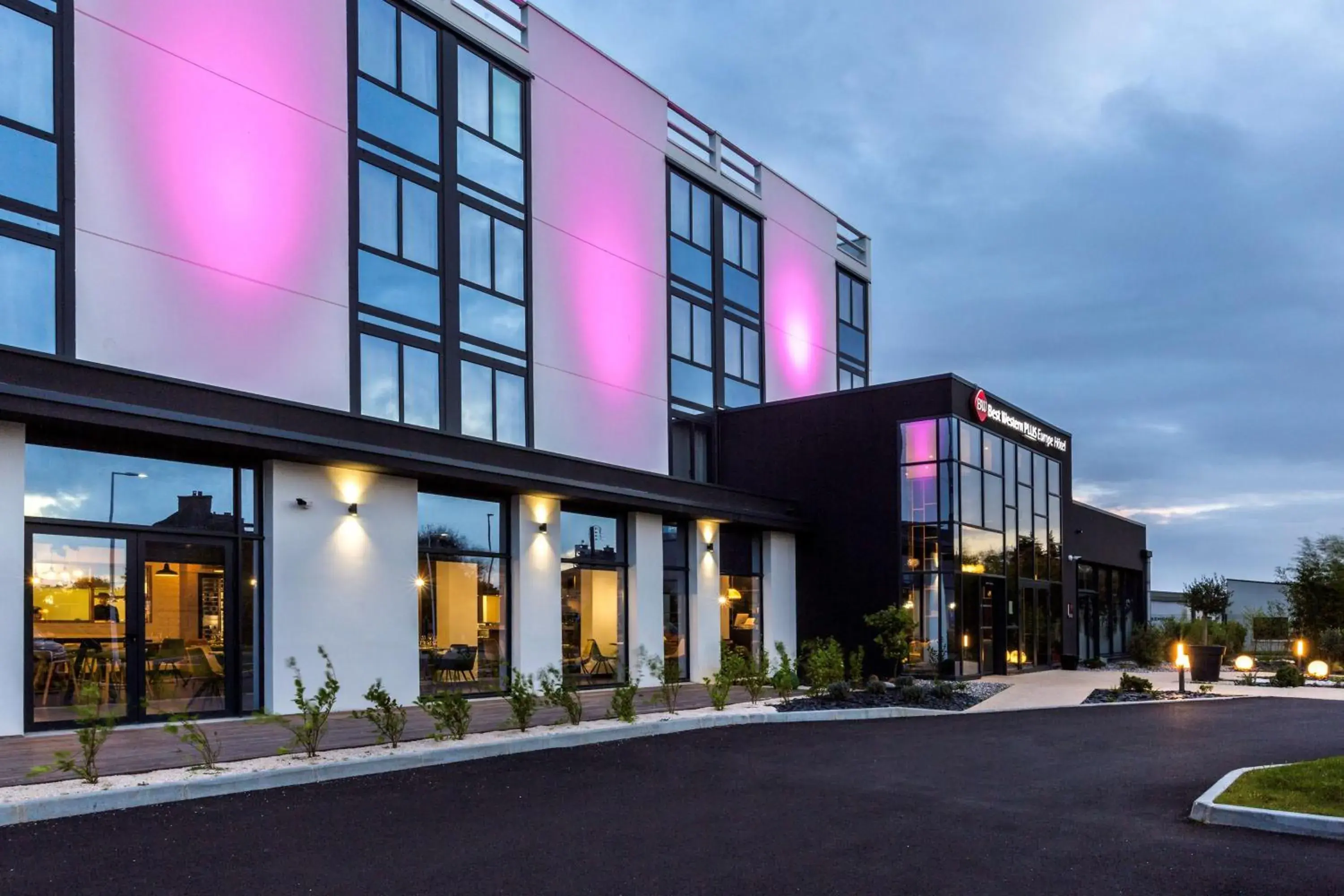 Property building in Best Western Plus Europe Hôtel Brest Property building in Best Western Plus Europe Hôtel Brest