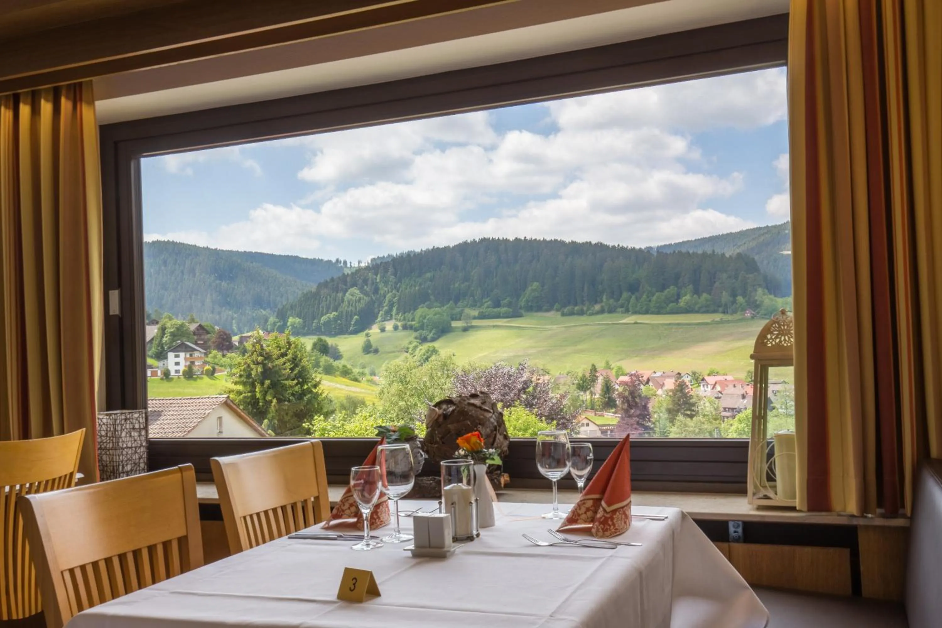 Restaurant/places to eat in BSW Schwarzwaldhotel Baiersbronn
