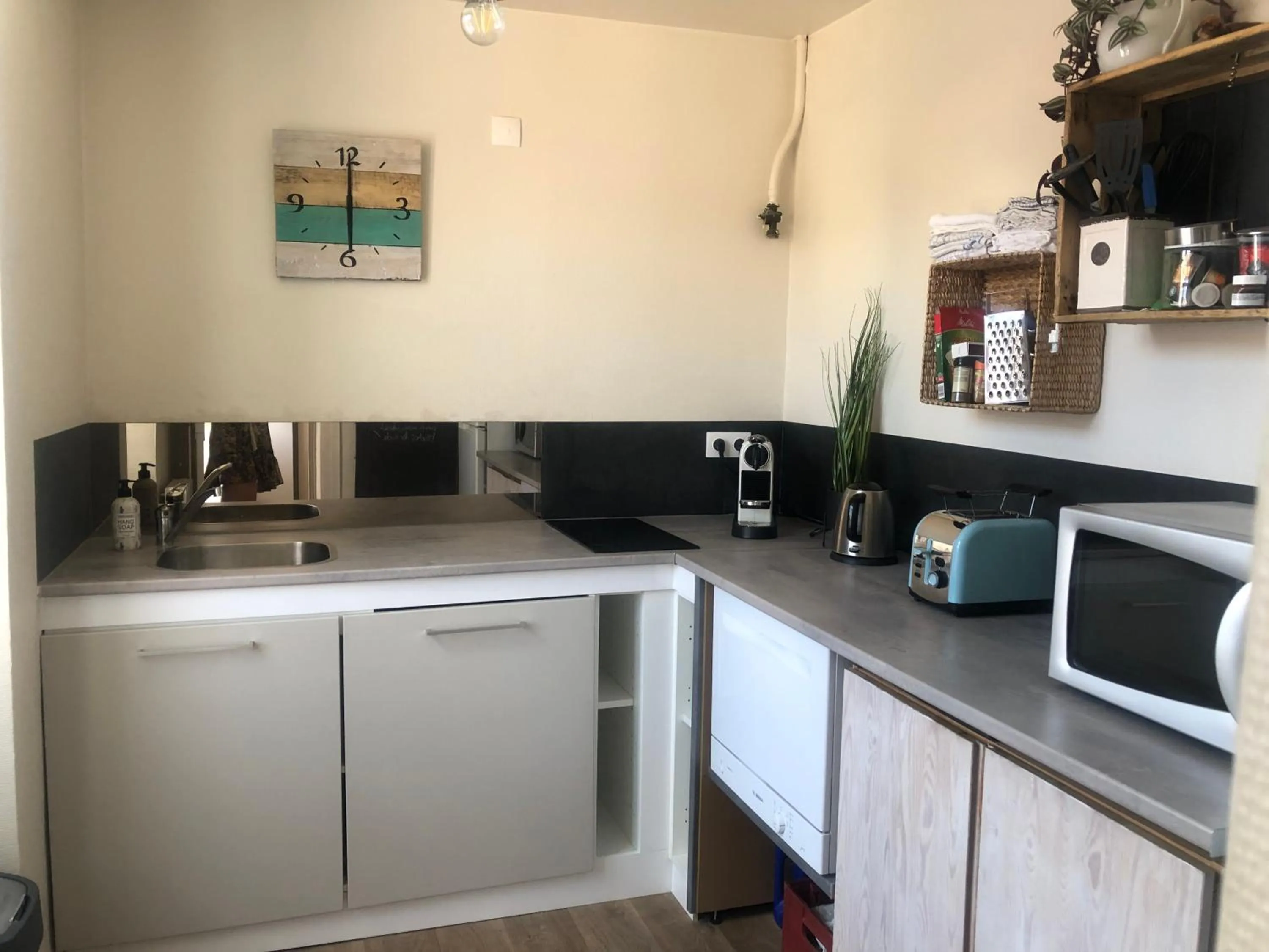 Kitchen or kitchenette in Kasaloc