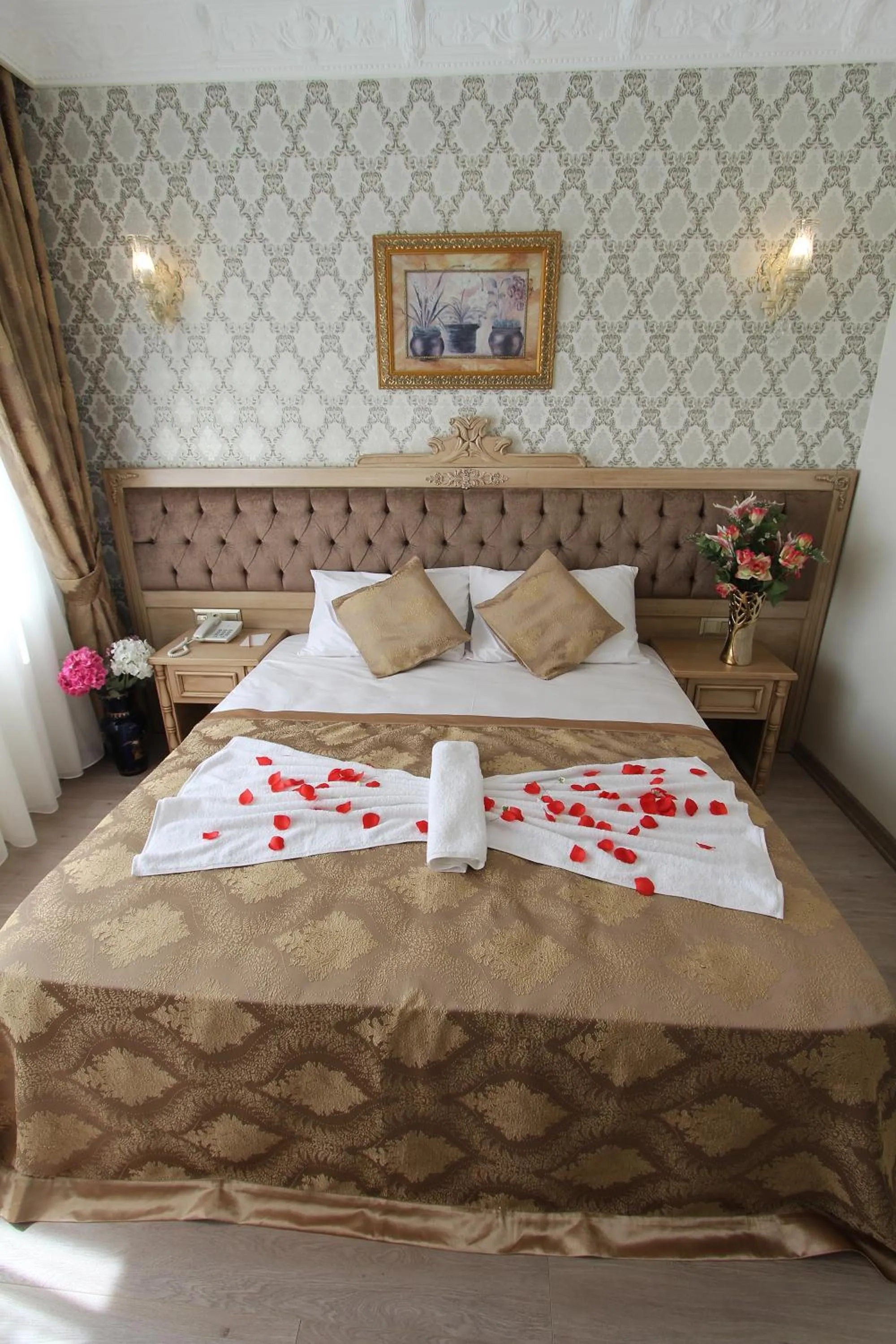 Bed in Apple Tree Hotel