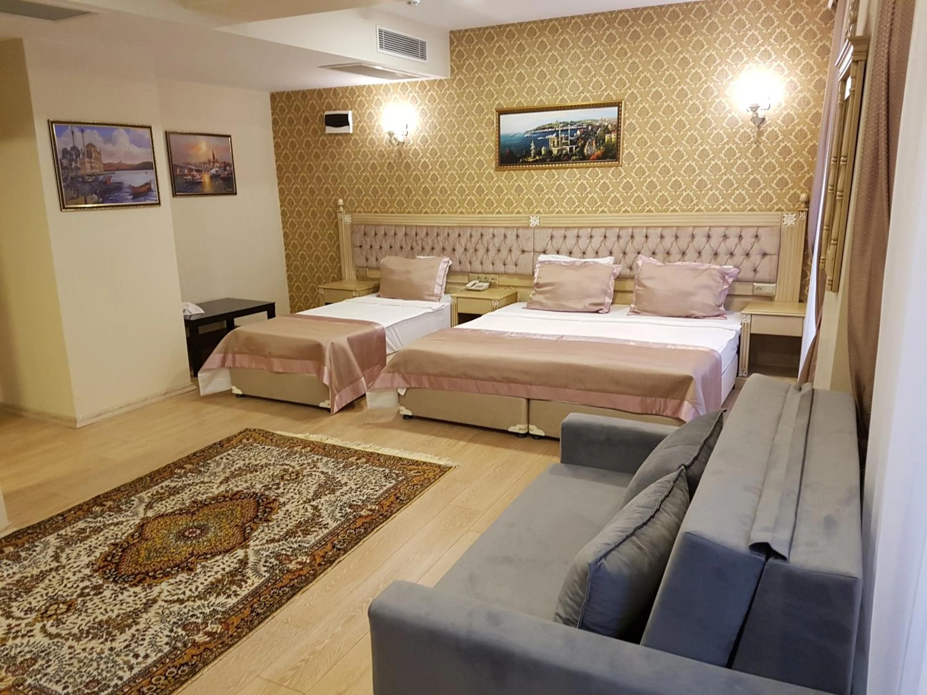 Bed in Apple Tree Hotel