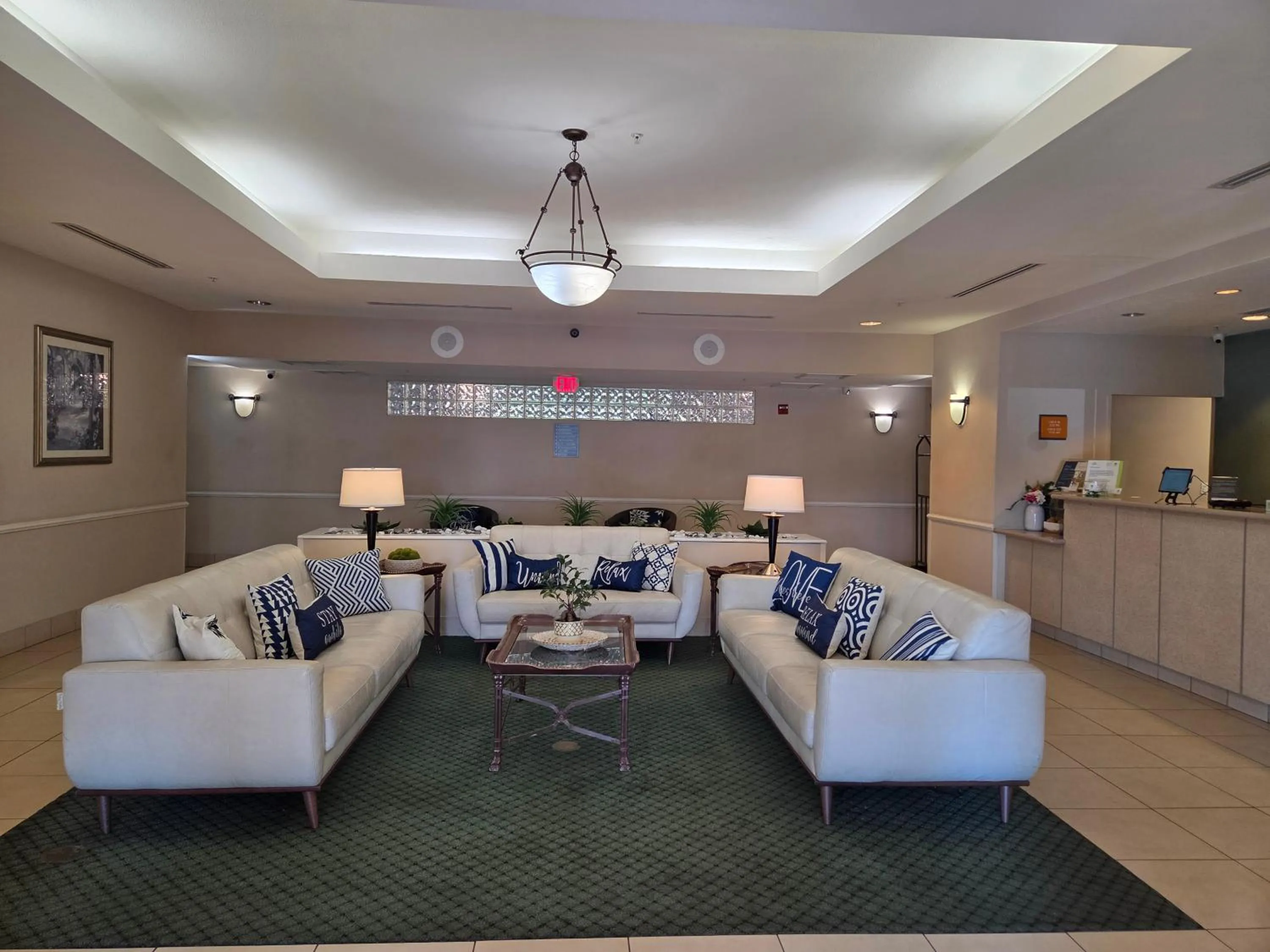 Lobby or reception in La Quinta Inn and Suites Fort Myers I-75